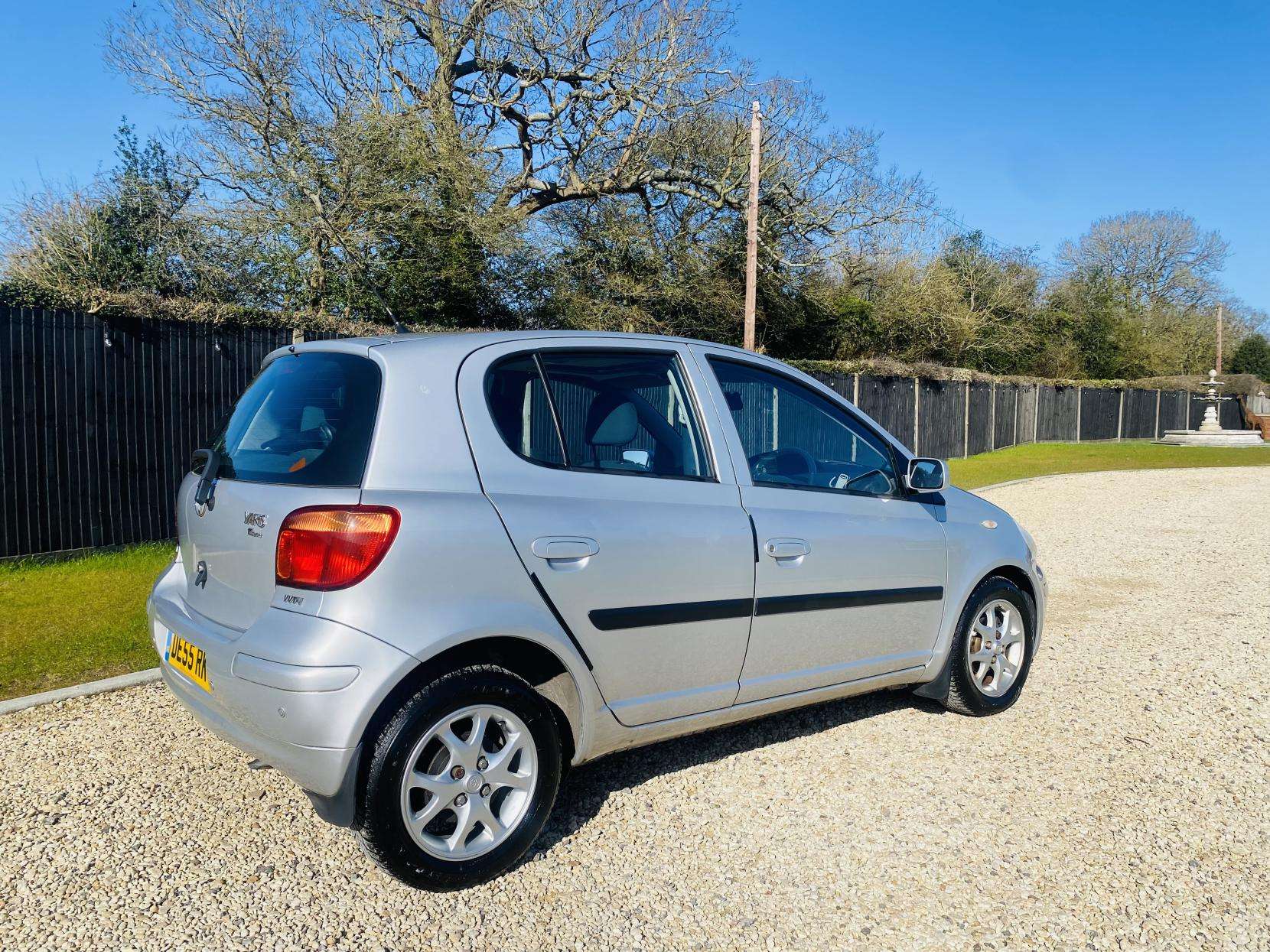 A 2005 TOYOTA YARIS 1.3 VVT-i T Spirit Hatchback 5dr Petrol Automatic (150 g/km, 85 bhp) A 2005 TOYOTA YARIS 1.3 VVT-i T Spirit Hatchback 5dr Petrol Automatic (150 g/km, 85 bhp)