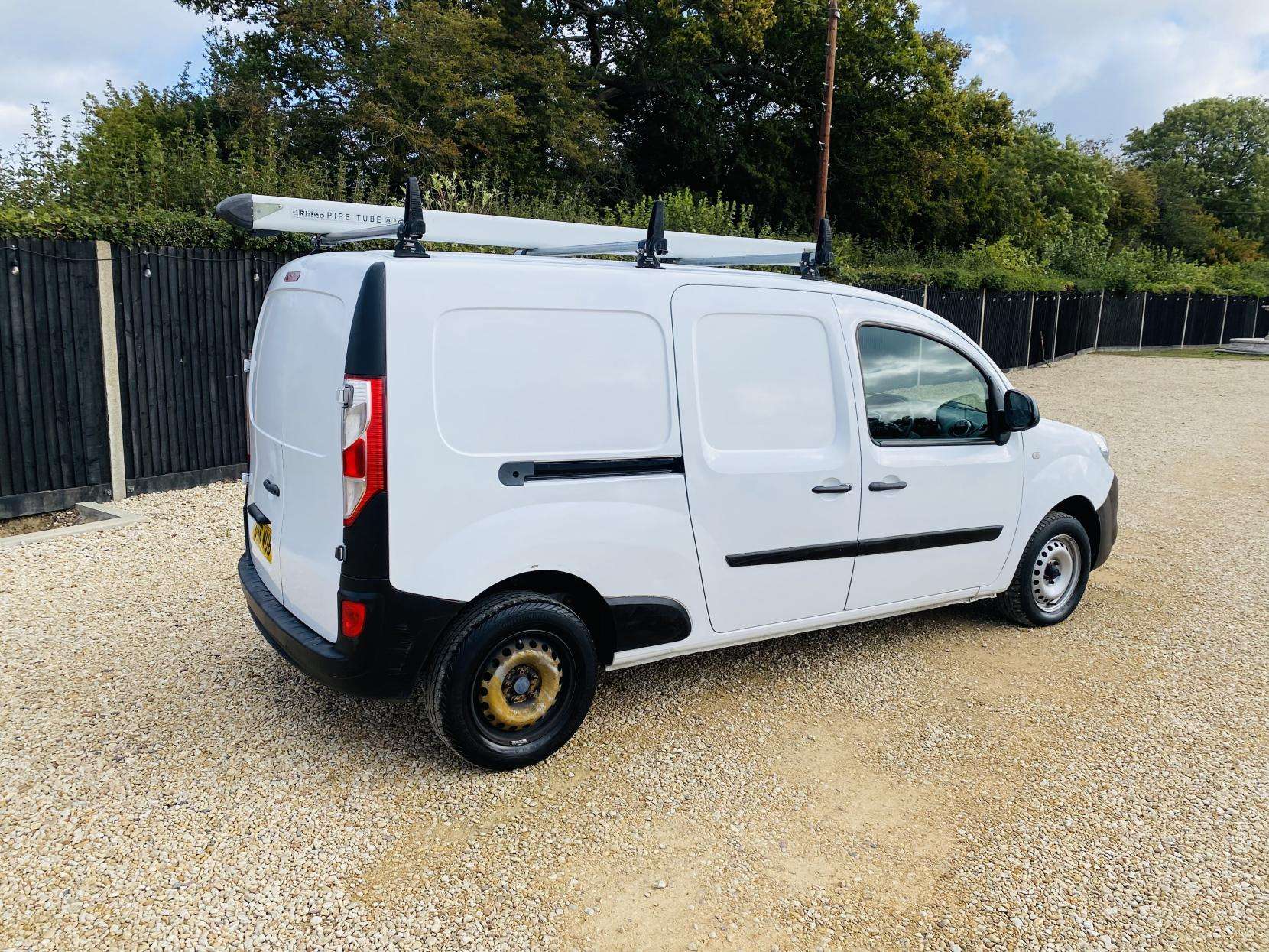A 2016 RENAULT KANGOO MAXI 1.5 dCi LL21 Business Panel Van 6dr Diesel Manual L3 H1 Euro 5 (90 ps) A 2016 RENAULT KANGOO MAXI 1.5 dCi LL21 Business Panel Van 6dr Diesel Manual L3 H1 Euro 5 (90 ps)