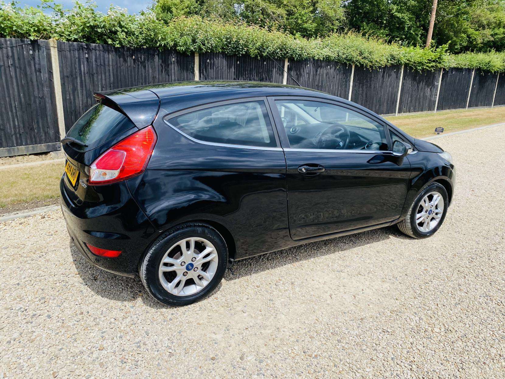 A 2014 FORD FIESTA 1.25 Zetec Hatchback 3dr Petrol Manual Euro 5 (82 ps) A 2014 FORD FIESTA 1.25 Zetec Hatchback 3dr Petrol Manual Euro 5 (82 ps)