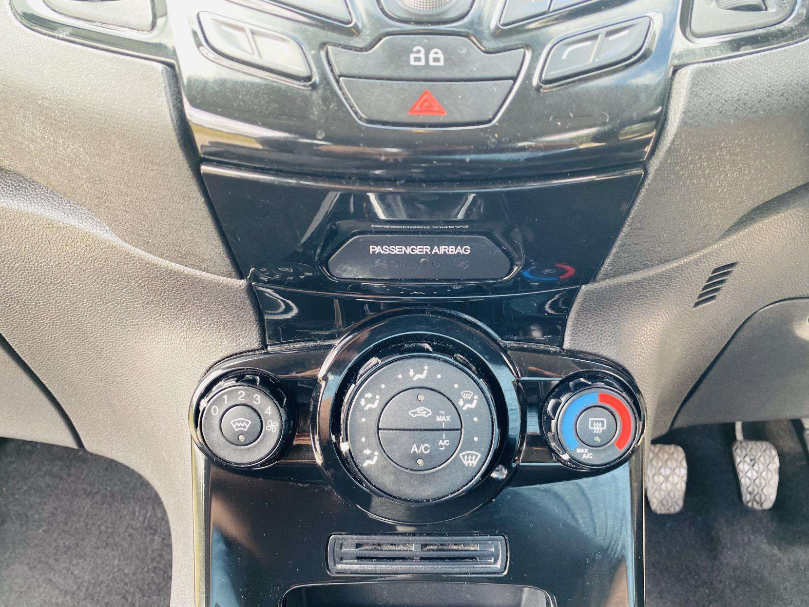 2014 FORD FIESTA 2014 FORD FIESTA