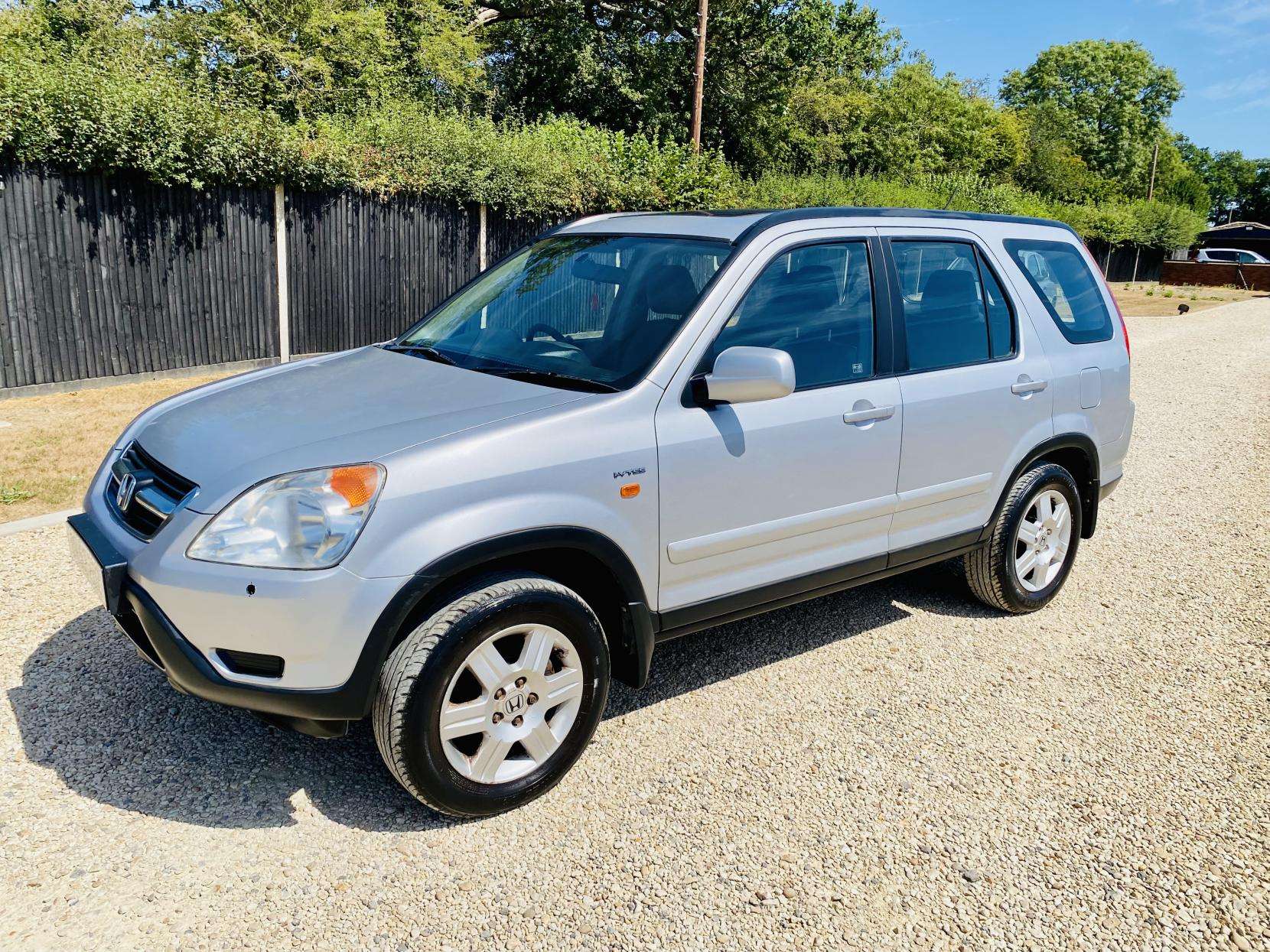 A 2002 HONDA CR-V 2.0 i-VTEC SE Executive SUV 5dr Petrol Automatic (220 g/km, 148 bhp) A 2002 HONDA CR-V 2.0 i-VTEC SE Executive SUV 5dr Petrol Automatic (220 g/km, 148 bhp)