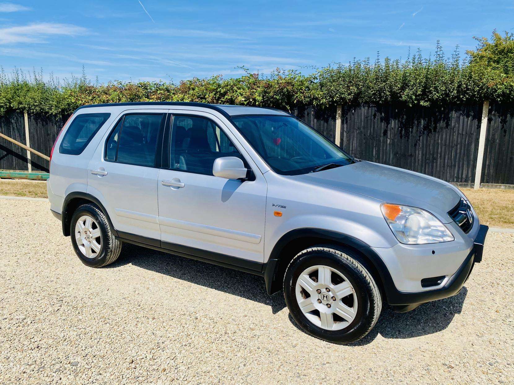 A 2002 HONDA CR-V 2.0 i-VTEC SE Executive SUV 5dr Petrol Automatic (220 g/km, 148 bhp) A 2002 HONDA CR-V 2.0 i-VTEC SE Executive SUV 5dr Petrol Automatic (220 g/km, 148 bhp)