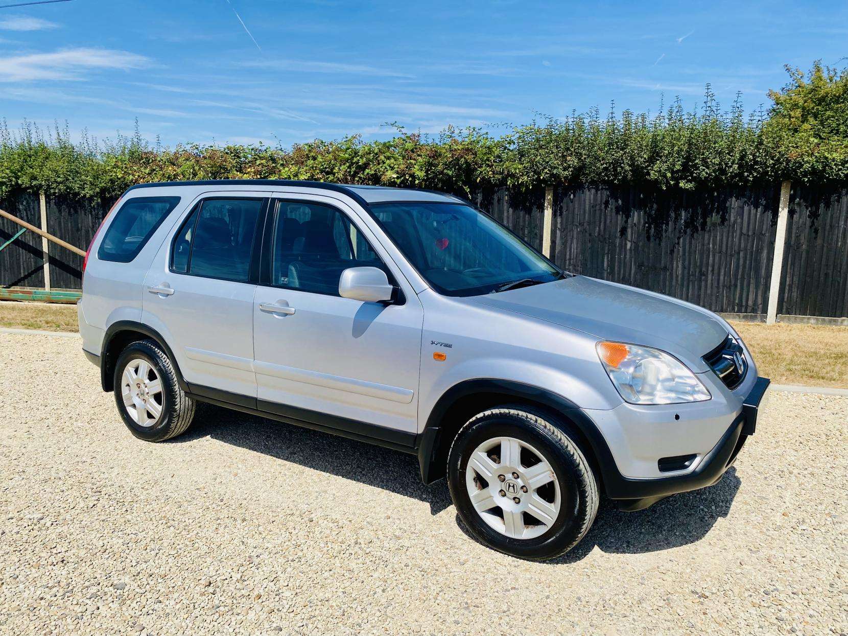 A 2002 HONDA CR-V 2.0 i-VTEC SE Executive SUV 5dr Petrol Automatic (220 g/km, 148 bhp) A 2002 HONDA CR-V 2.0 i-VTEC SE Executive SUV 5dr Petrol Automatic (220 g/km, 148 bhp)