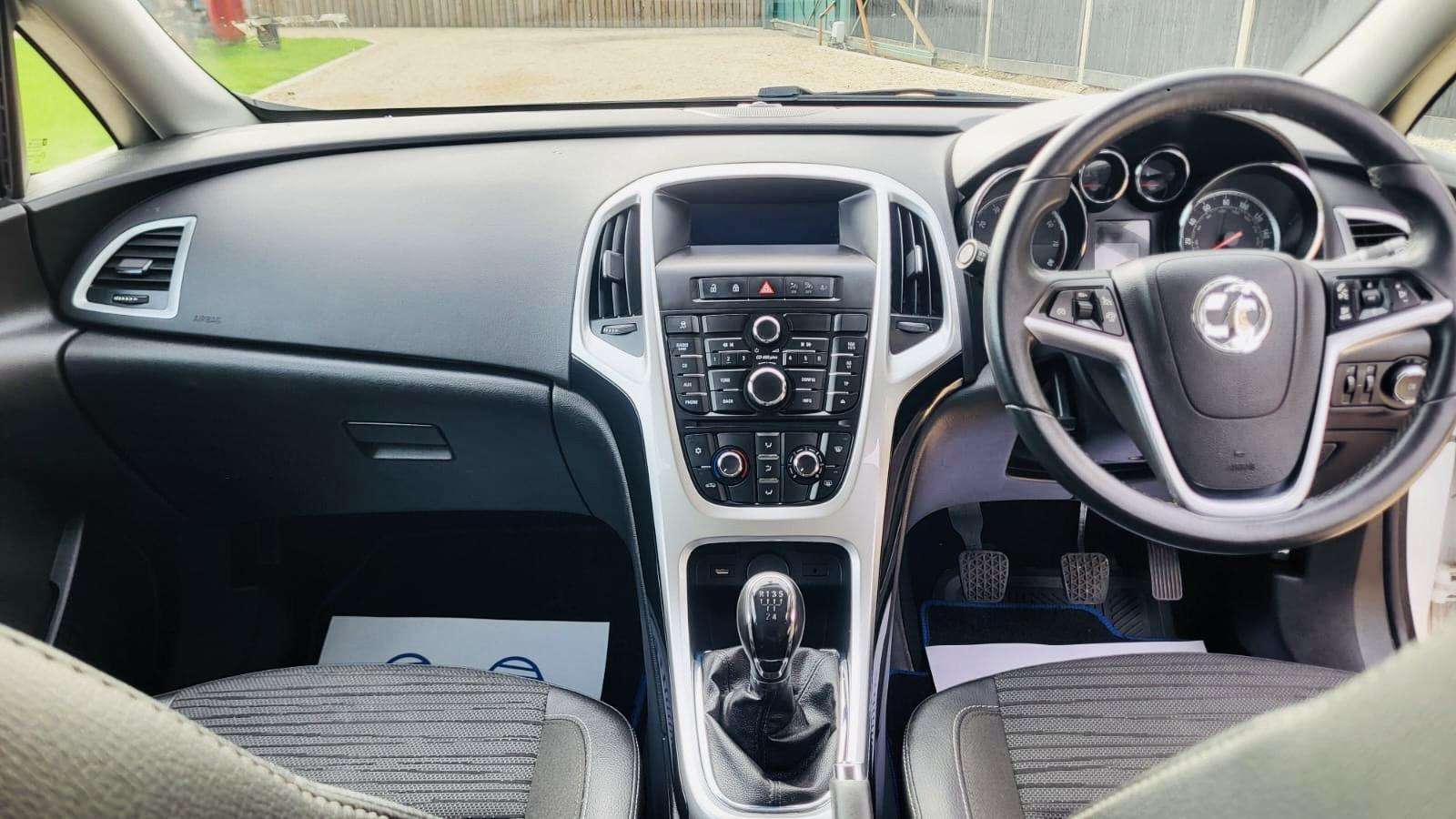 2015 VAUXHALL ASTRA 2015 VAUXHALL ASTRA