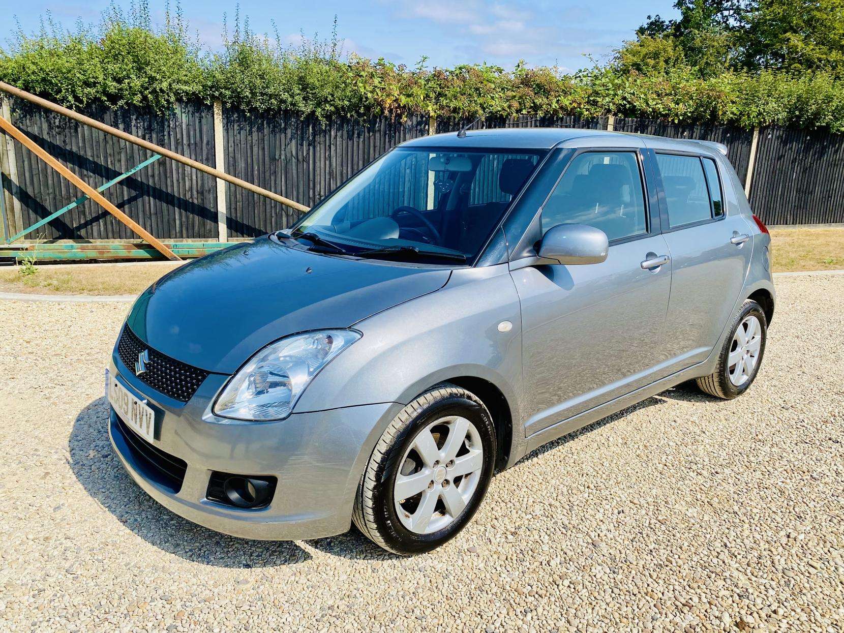 2009 SUZUKI SWIFT 2009 SUZUKI SWIFT