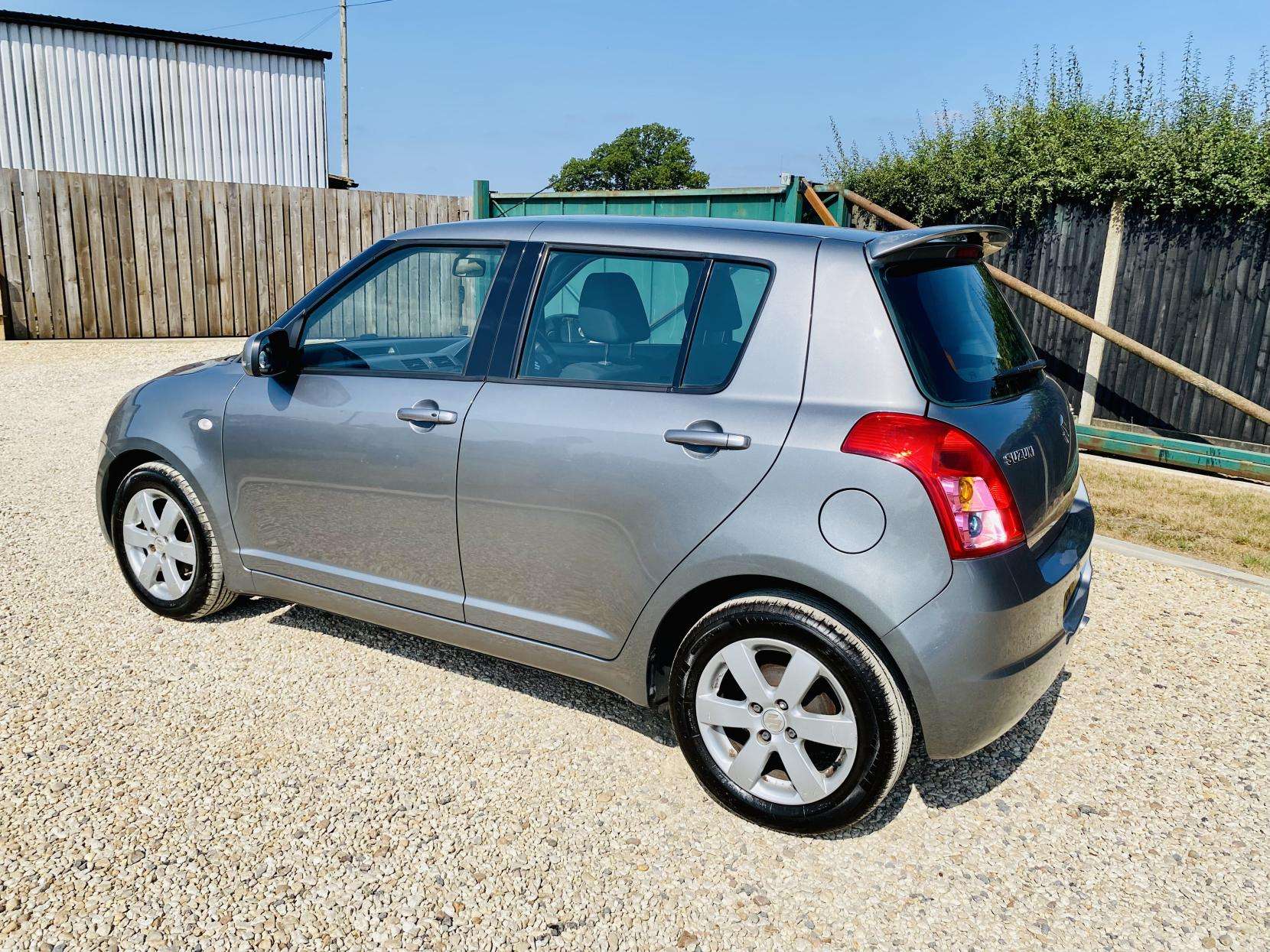 2009 SUZUKI SWIFT 2009 SUZUKI SWIFT