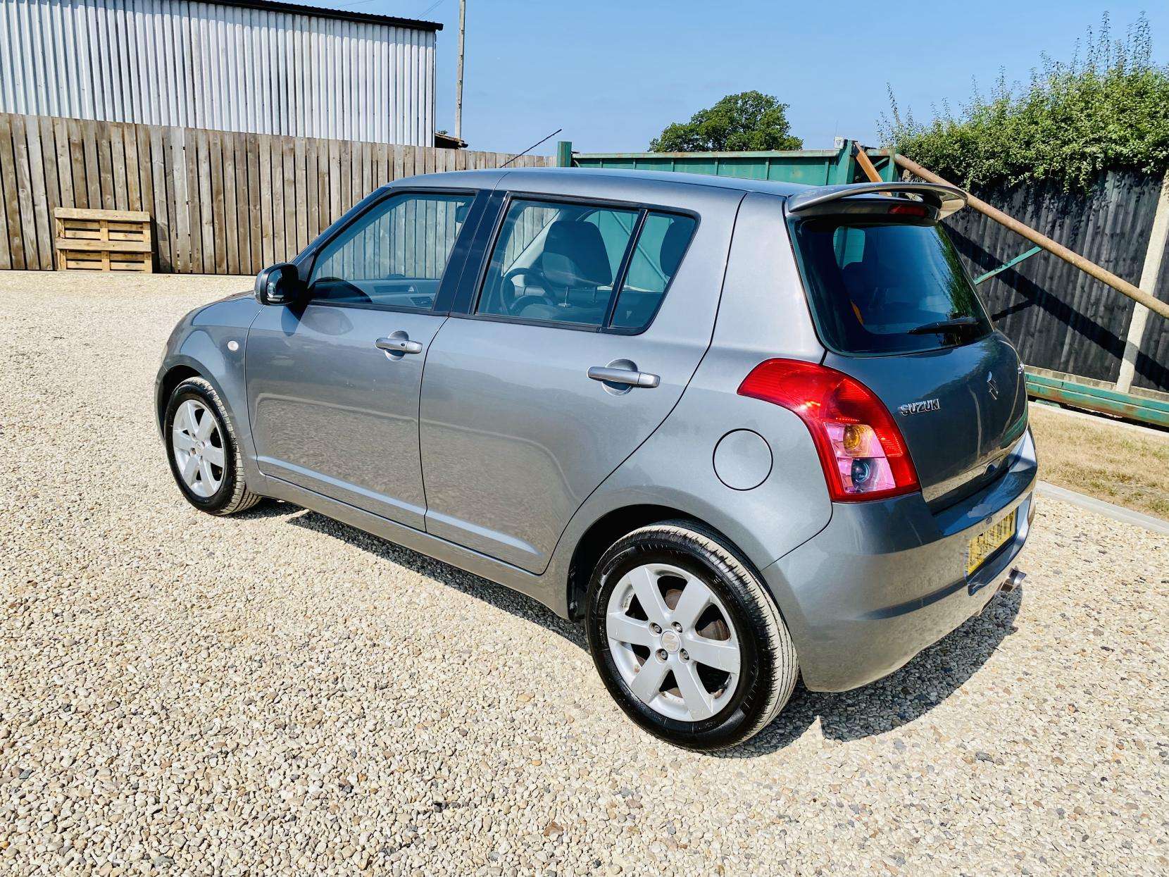 2009 SUZUKI SWIFT 2009 SUZUKI SWIFT