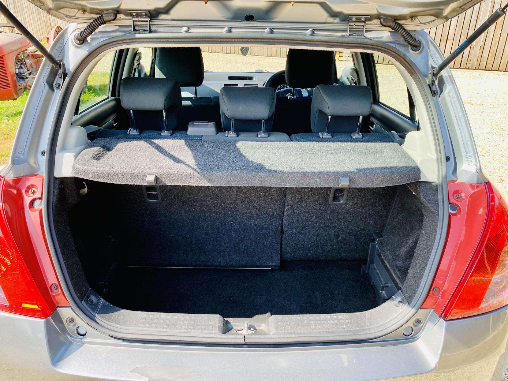 2009 SUZUKI SWIFT 2009 SUZUKI SWIFT