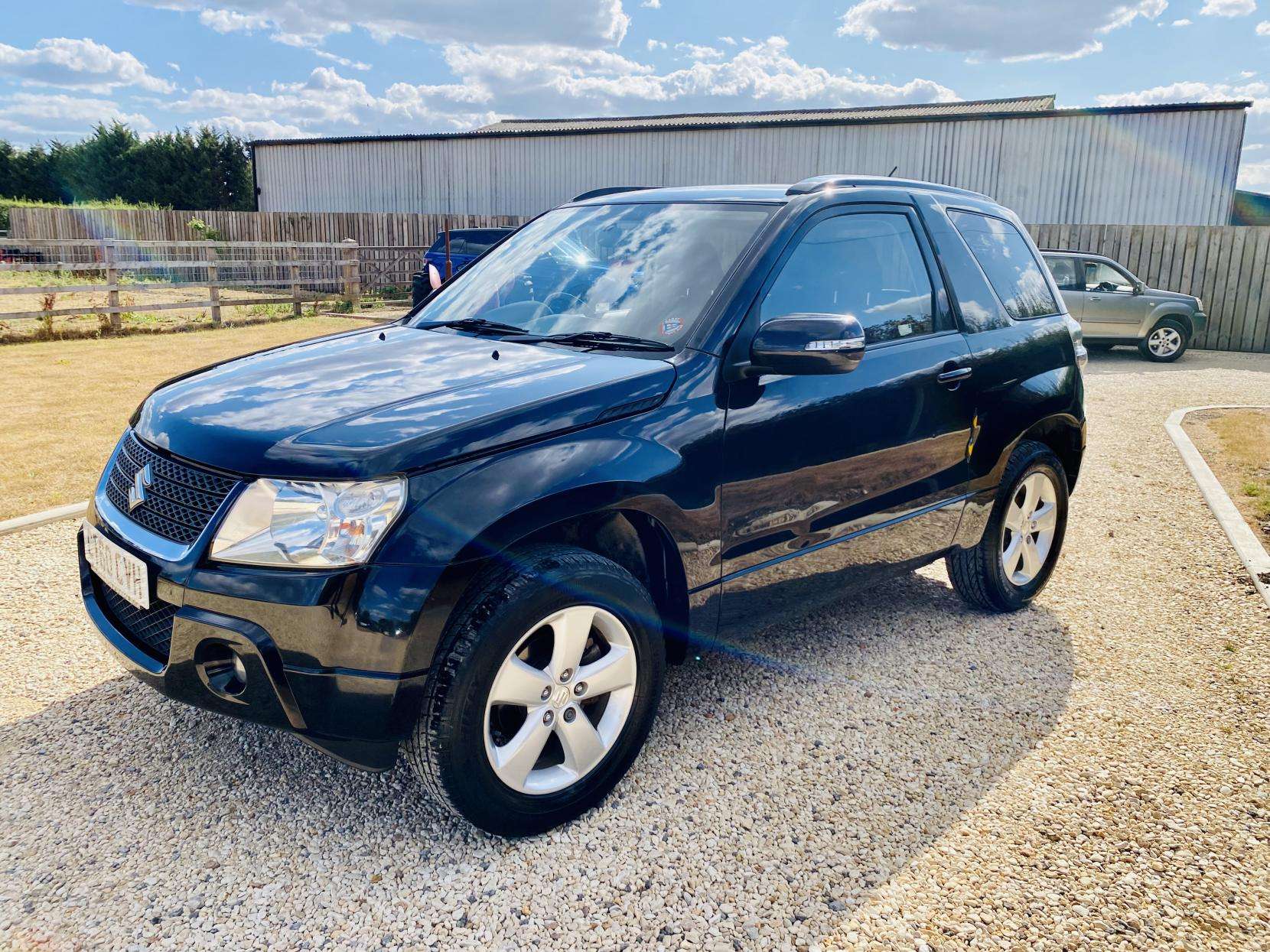 A 2011 SUZUKI GRAND VITARA 1.6 VVT SZ4 SUV 3dr Petrol Manual 4WD Euro 5 (106 ps) A 2011 SUZUKI GRAND VITARA 1.6 VVT SZ4 SUV 3dr Petrol Manual 4WD Euro 5 (106 ps)