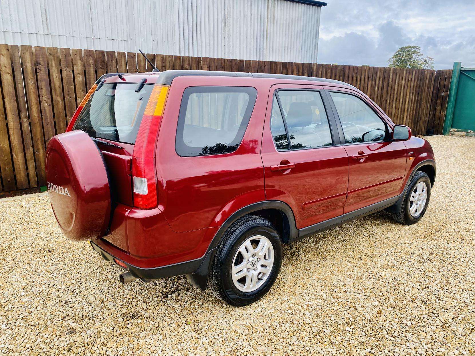 A 2003 HONDA CR-V 2.0 i-VTEC SE Sport SUV 5dr Petrol Manual (216 g/km, 148 bhp) A 2003 HONDA CR-V 2.0 i-VTEC SE Sport SUV 5dr Petrol Manual (216 g/km, 148 bhp)