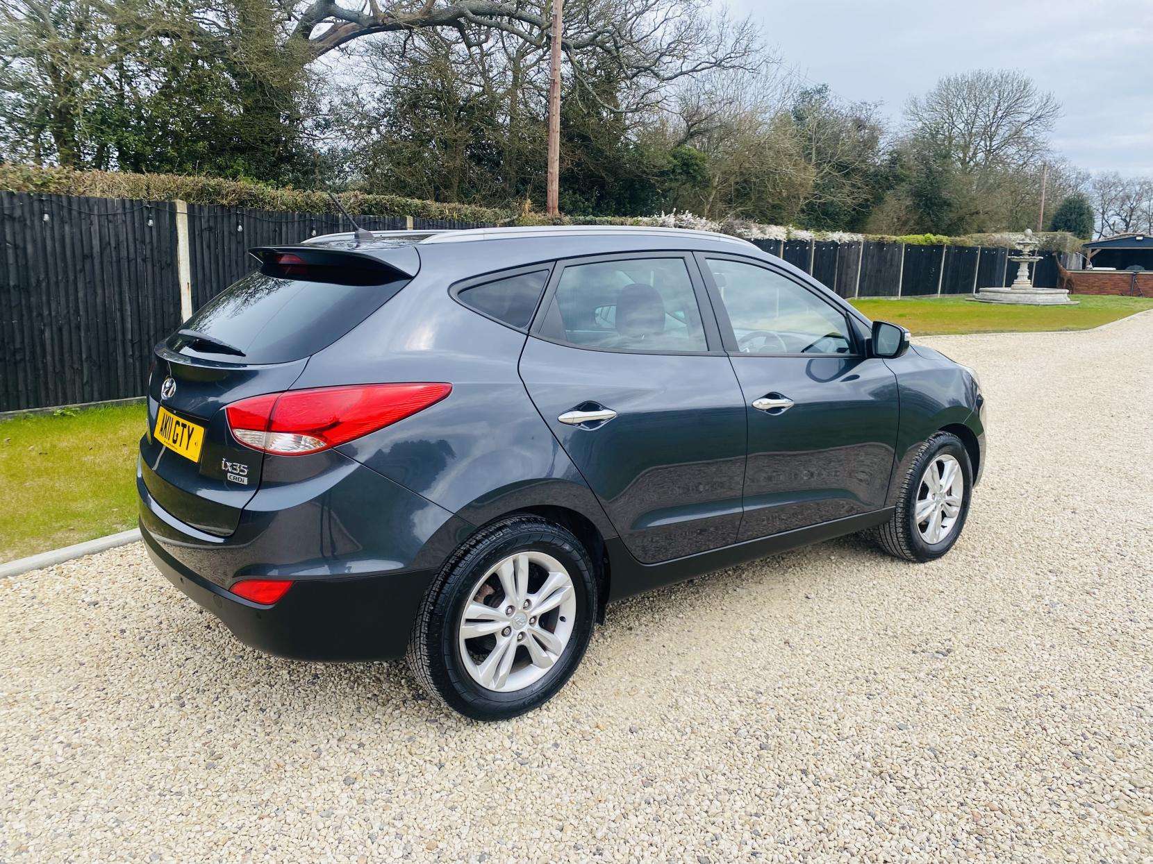 A 2011 HYUNDAI IX35 1.7 CRDi Premium SUV 5dr Diesel Manual Euro 5 (s/s) (115 ps) A 2011 HYUNDAI IX35 1.7 CRDi Premium SUV 5dr Diesel Manual Euro 5 (s/s) (115 ps)