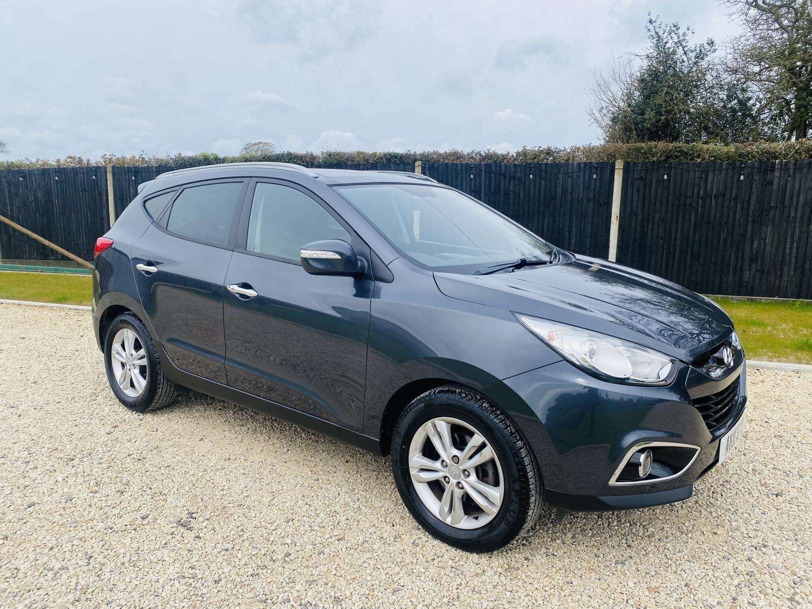 A 2011 HYUNDAI IX35 1.7 CRDi Premium SUV 5dr Diesel Manual Euro 5 (s/s) (115 ps) A 2011 HYUNDAI IX35 1.7 CRDi Premium SUV 5dr Diesel Manual Euro 5 (s/s) (115 ps)