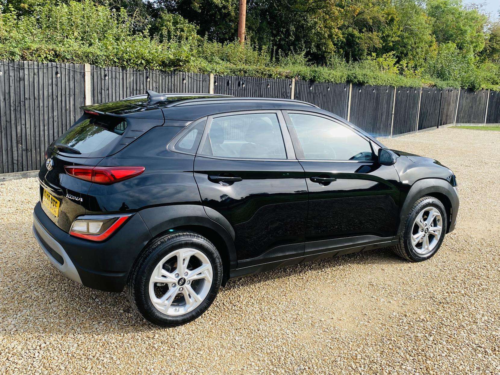 A 2023 HYUNDAI KONA 1.0 T-GDi MHEV SE Connect SUV 5dr Petrol Hybrid Manual Euro 6 (s/s) (120 ps) A 2023 HYUNDAI KONA 1.0 T-GDi MHEV SE Connect SUV 5dr Petrol Hybrid Manual Euro 6 (s/s) (120 ps)