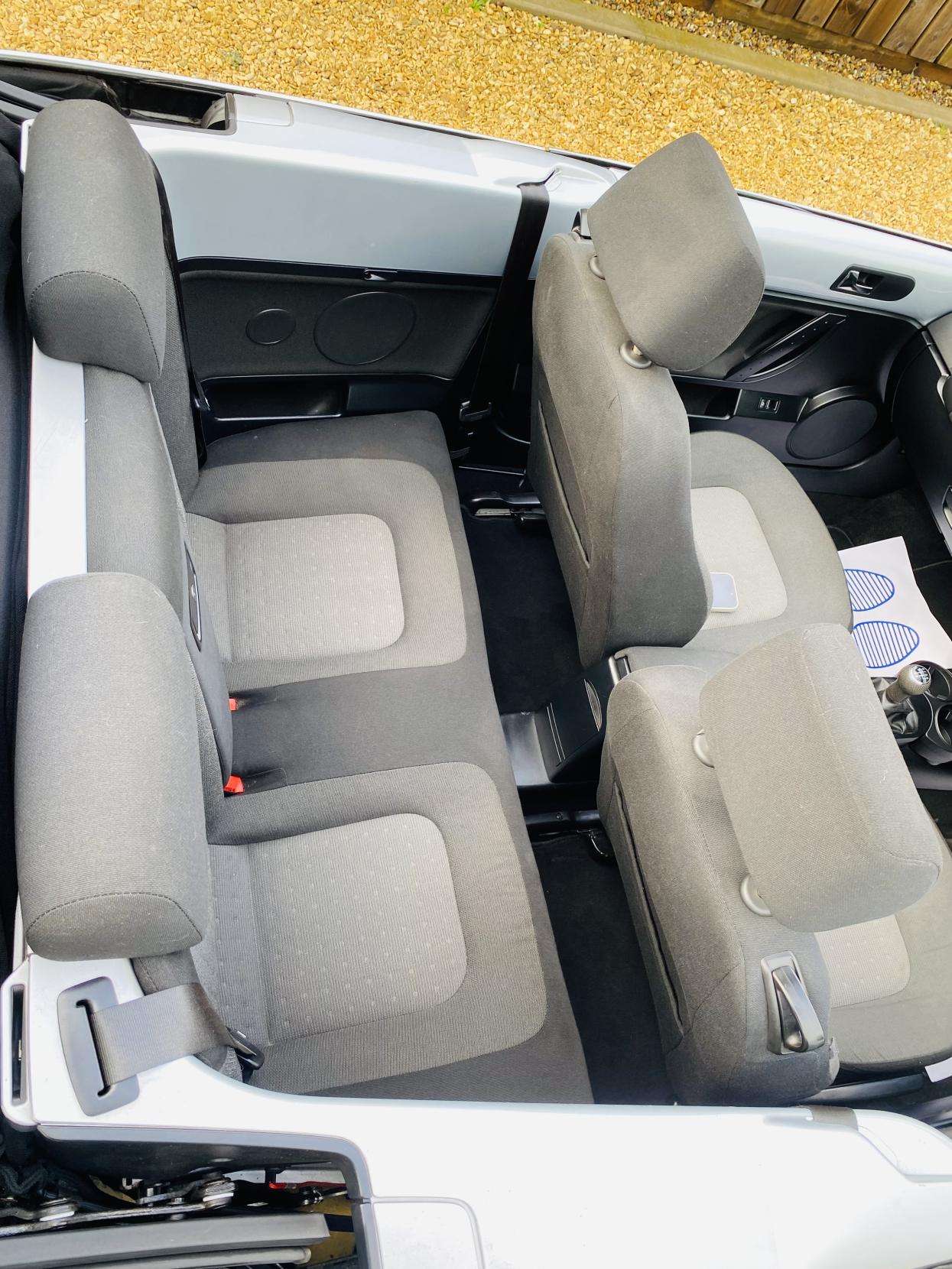 2011 VOLKSWAGEN BEETLE 2011 VOLKSWAGEN BEETLE