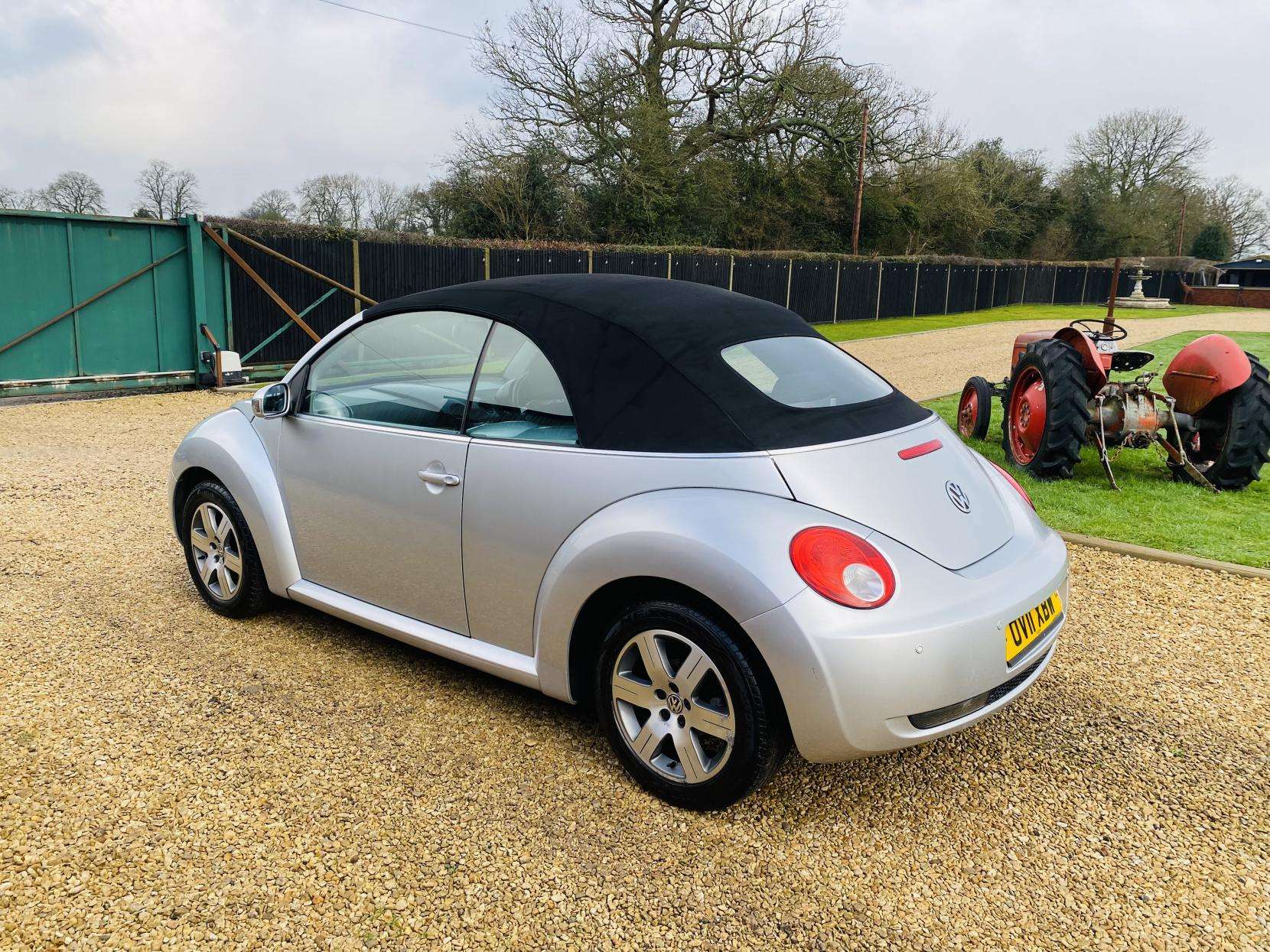 2011 VOLKSWAGEN BEETLE 2011 VOLKSWAGEN BEETLE