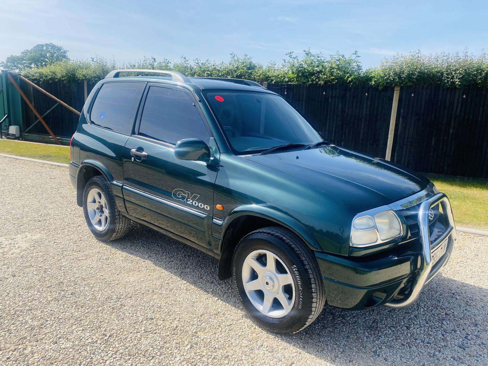A 2000 SUZUKI GRAND VITARA 2.0 GV2000 Estate 3dr Petrol Automatic (236 g/km, 126 bhp) A 2000 SUZUKI GRAND VITARA 2.0 GV2000 Estate 3dr Petrol Automatic (236 g/km, 126 bhp)