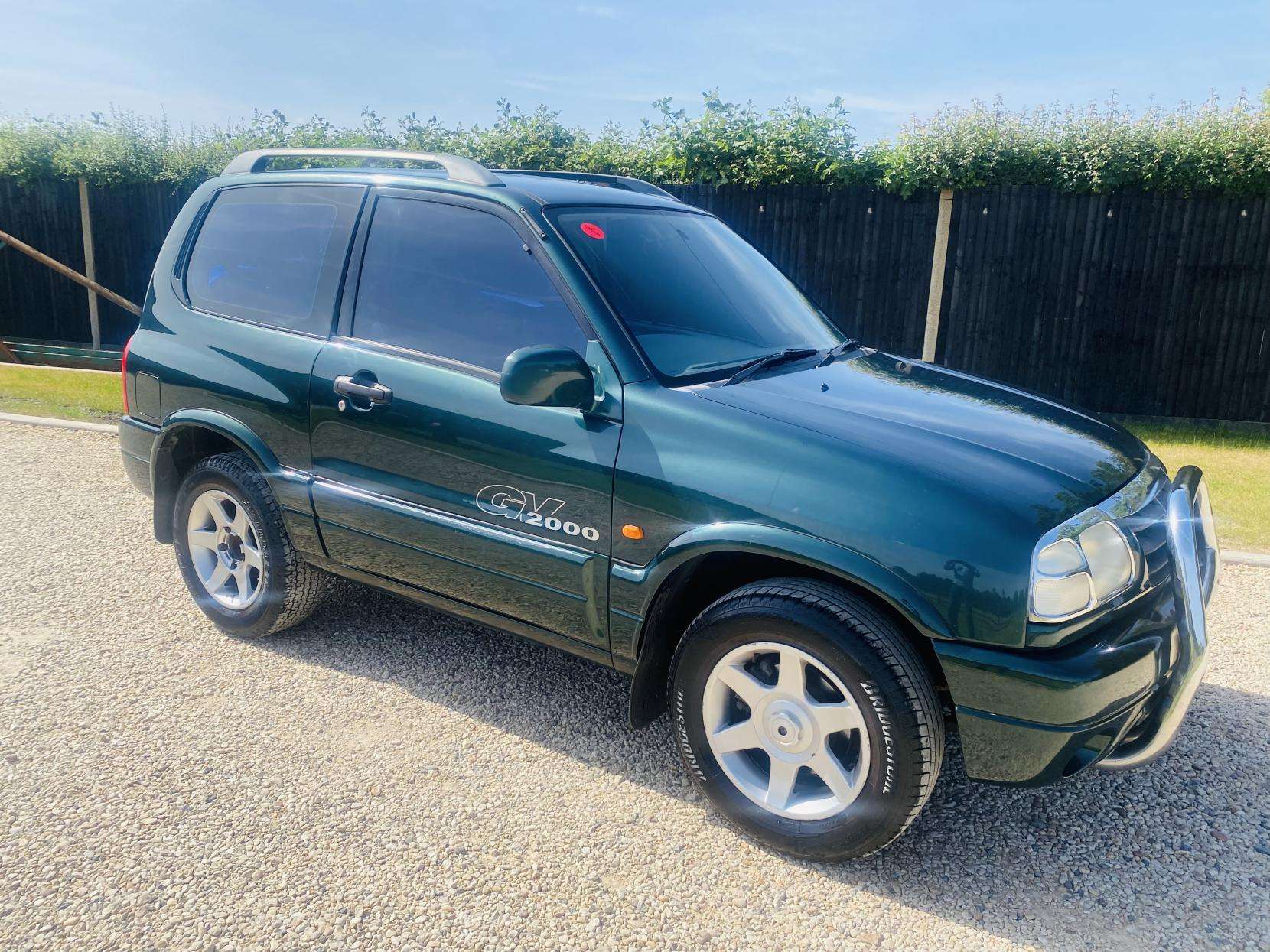 A 2000 SUZUKI GRAND VITARA 2.0 GV2000 Estate 3dr Petrol Automatic (236 g/km, 126 bhp) A 2000 SUZUKI GRAND VITARA 2.0 GV2000 Estate 3dr Petrol Automatic (236 g/km, 126 bhp)
