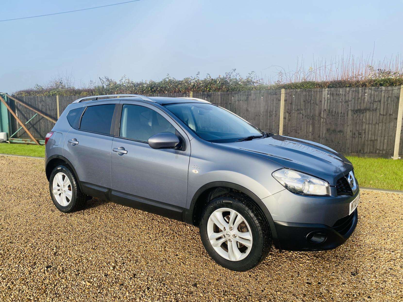 A 2010 NISSAN QASHQAI 2.0 n-tec Hatchback 5dr Petrol Manual 2WD (192 g/km, 139 bhp) A 2010 NISSAN QASHQAI 2.0 n-tec Hatchback 5dr Petrol Manual 2WD (192 g/km, 139 bhp)