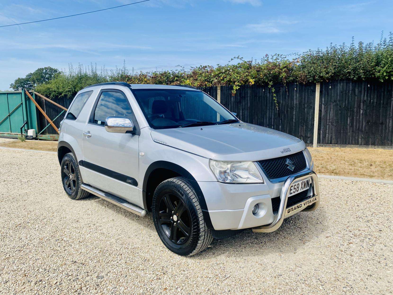 A 2008 SUZUKI GRAND VITARA 1.6 VVT SUV 3dr Petrol Manual 4WD Euro 4 (106 ps) A 2008 SUZUKI GRAND VITARA 1.6 VVT SUV 3dr Petrol Manual 4WD Euro 4 (106 ps)