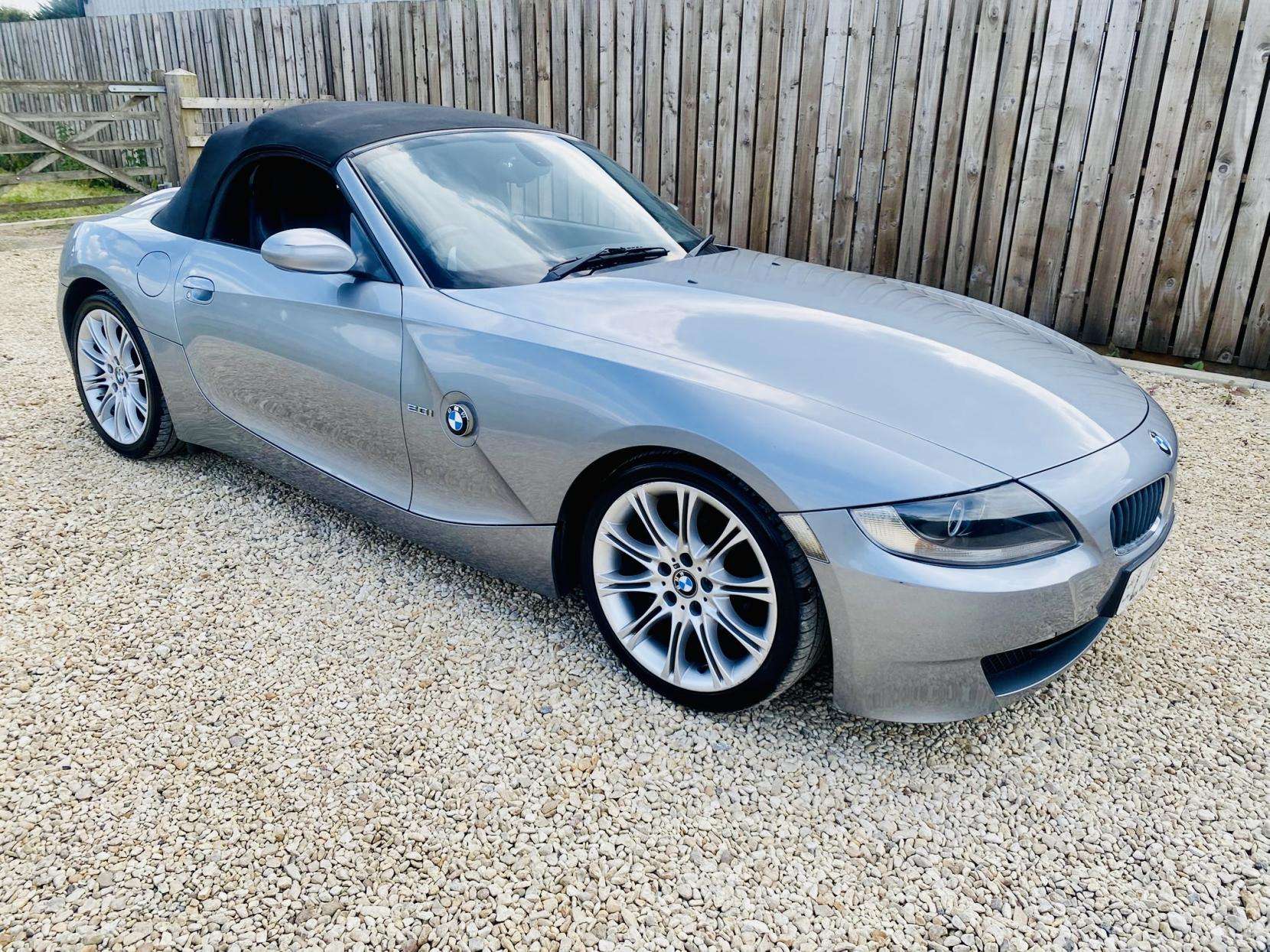 A 2006 BMW Z4 2.0i Sport Convertible 2dr Petrol Manual Euro 4 (150 ps) A 2006 BMW Z4 2.0i Sport Convertible 2dr Petrol Manual Euro 4 (150 ps)