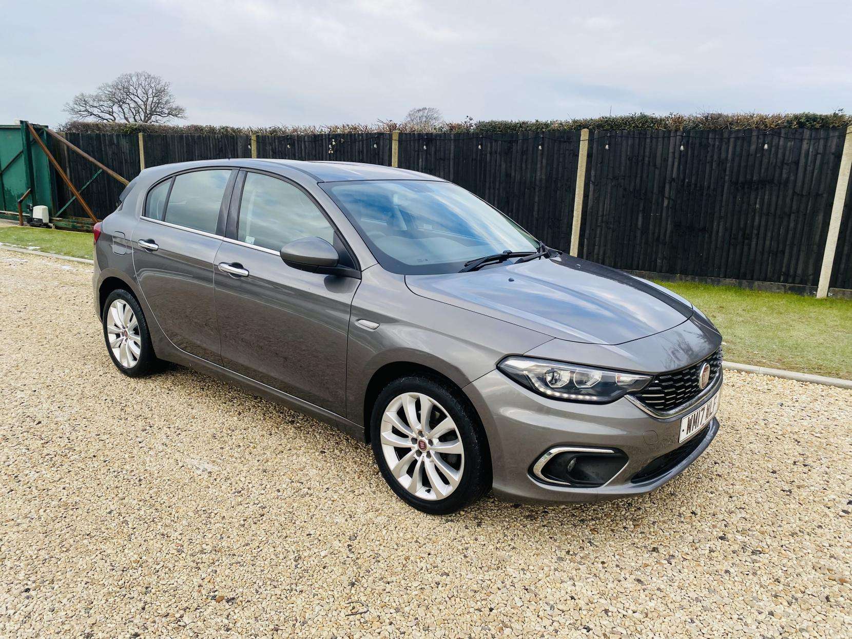 A 2017 FIAT TIPO 1.4 MPI Lounge Hatchback 5dr Petrol Manual Euro 6 (95 ps) A 2017 FIAT TIPO 1.4 MPI Lounge Hatchback 5dr Petrol Manual Euro 6 (95 ps)