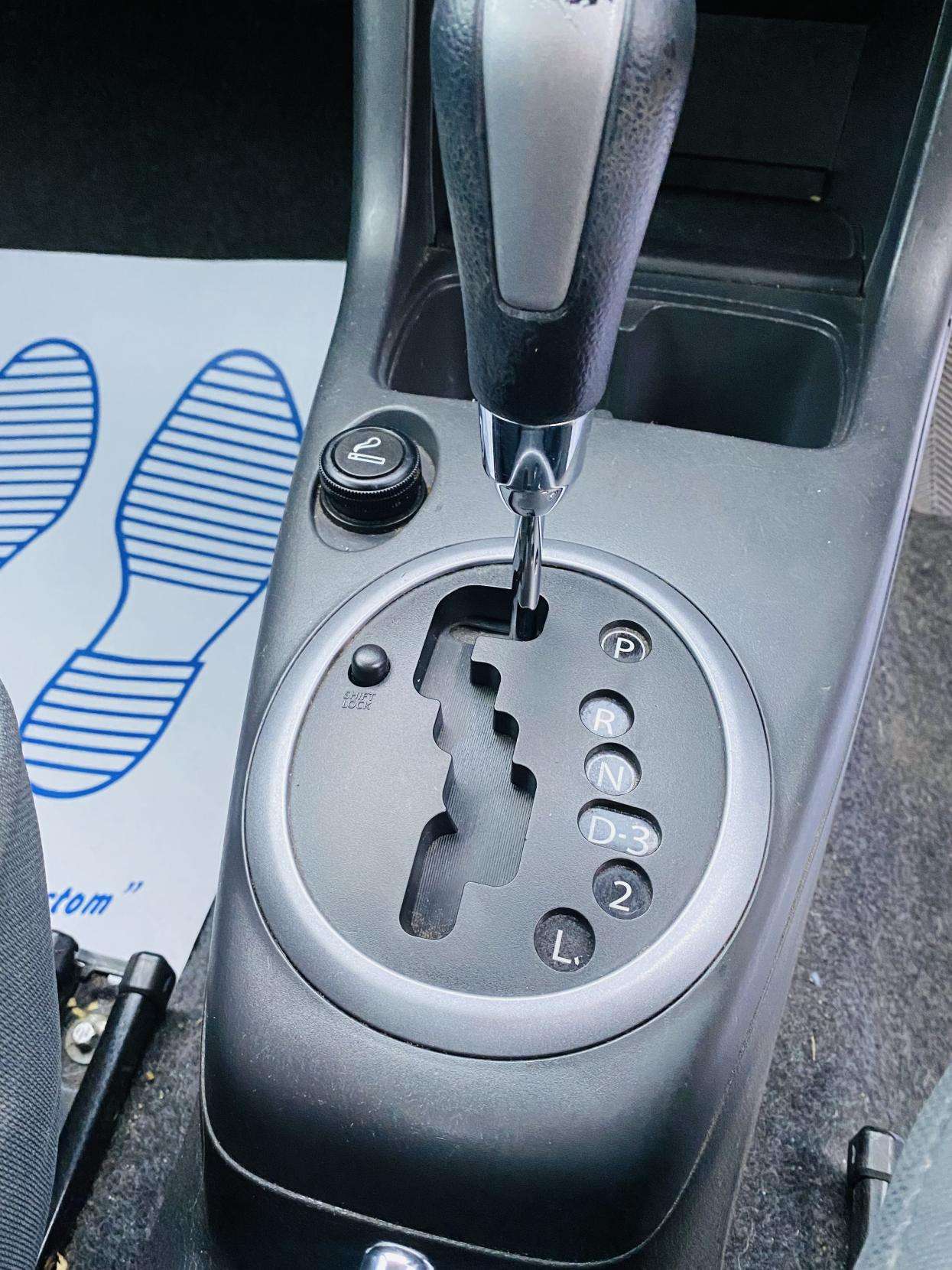 2009 SUZUKI SWIFT 2009 SUZUKI SWIFT