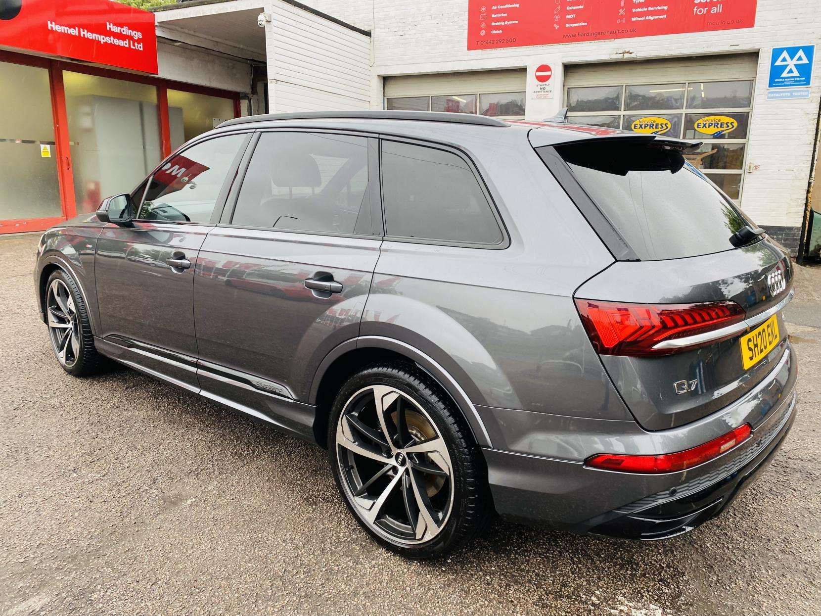 2020 AUDI Q7 2020 AUDI Q7