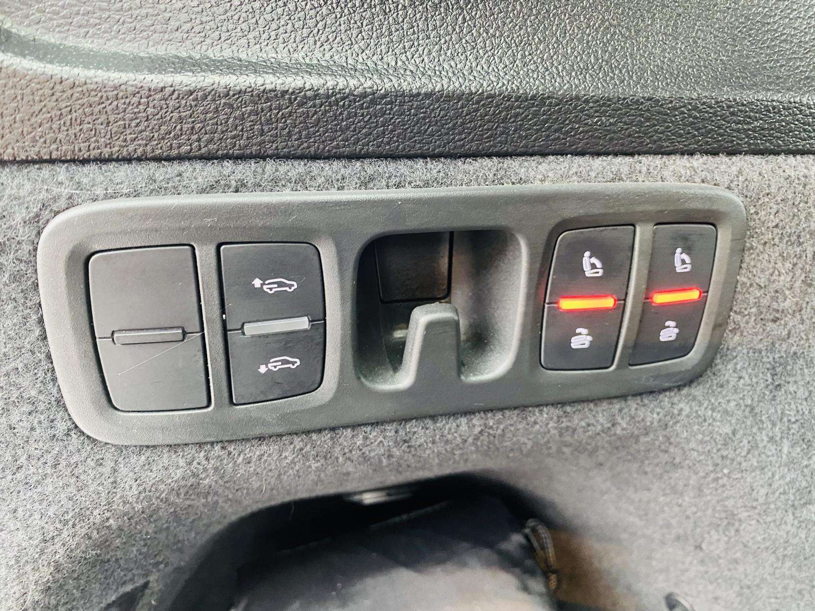 2020 AUDI Q7 2020 AUDI Q7