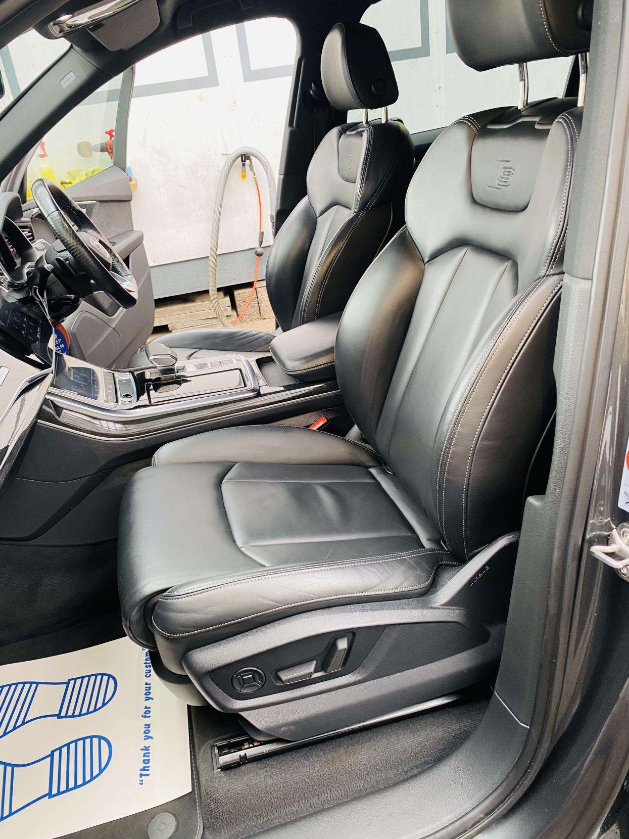 2020 AUDI Q7 2020 AUDI Q7