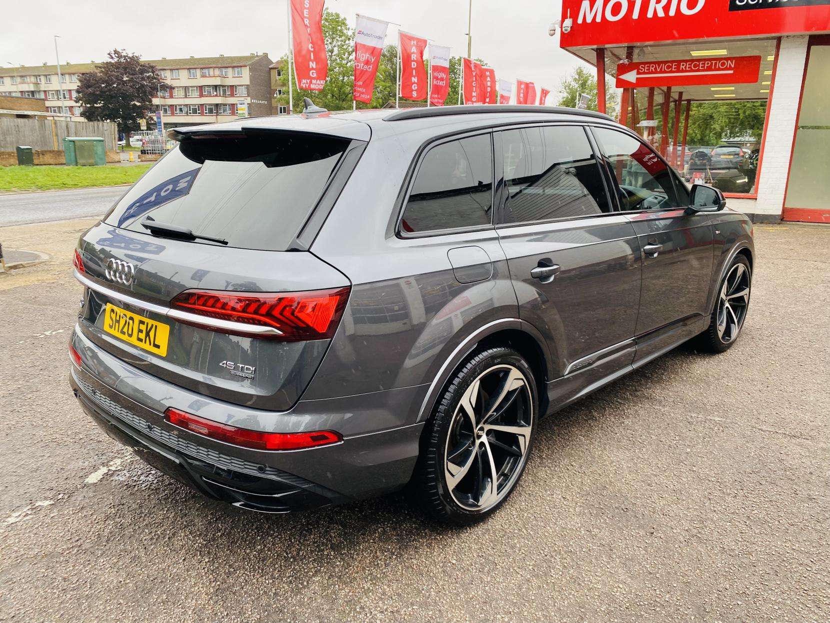 2020 AUDI Q7 2020 AUDI Q7