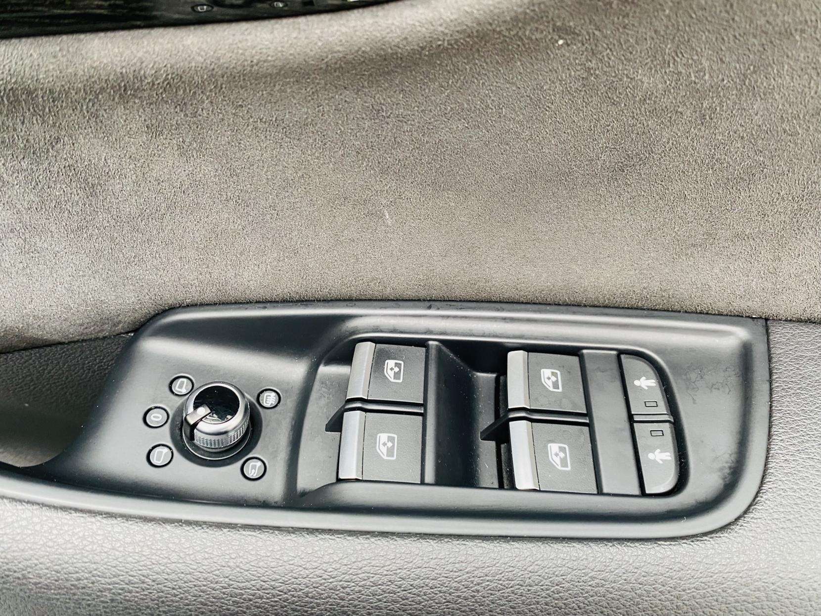 2020 AUDI Q7 2020 AUDI Q7