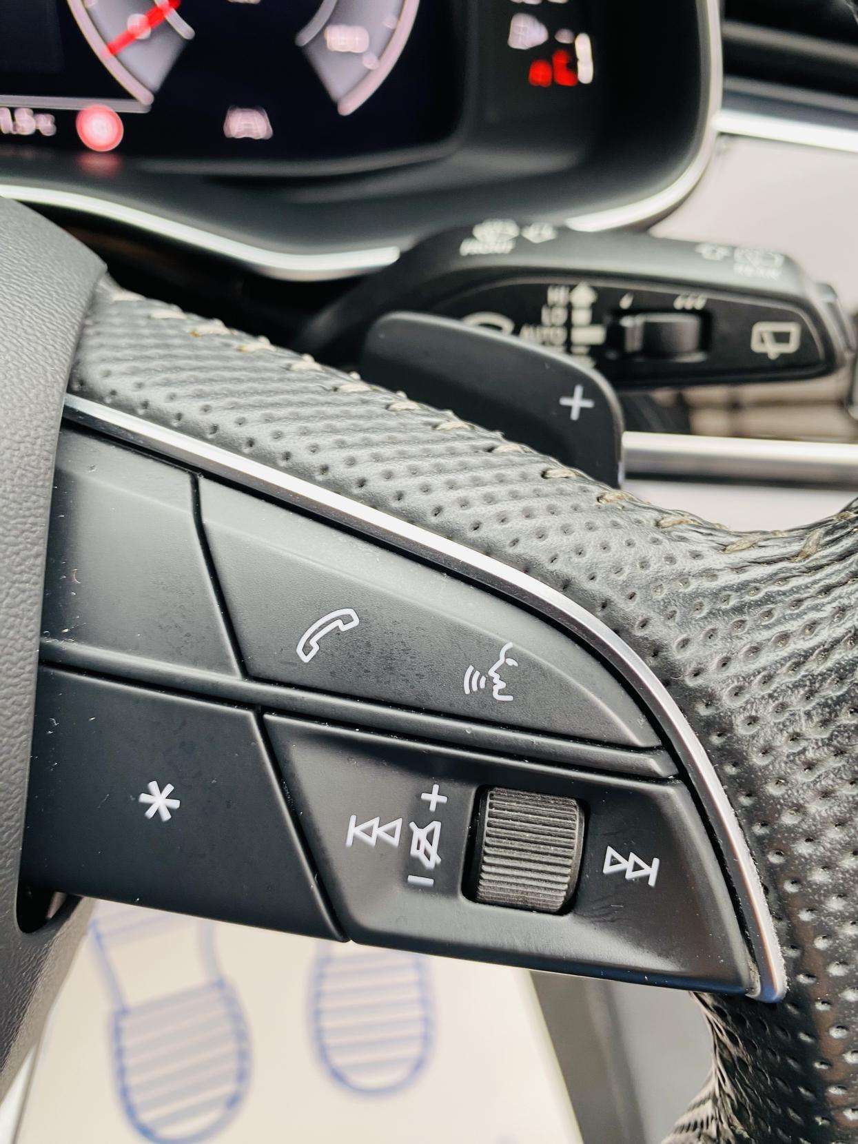 2020 AUDI Q7 2020 AUDI Q7