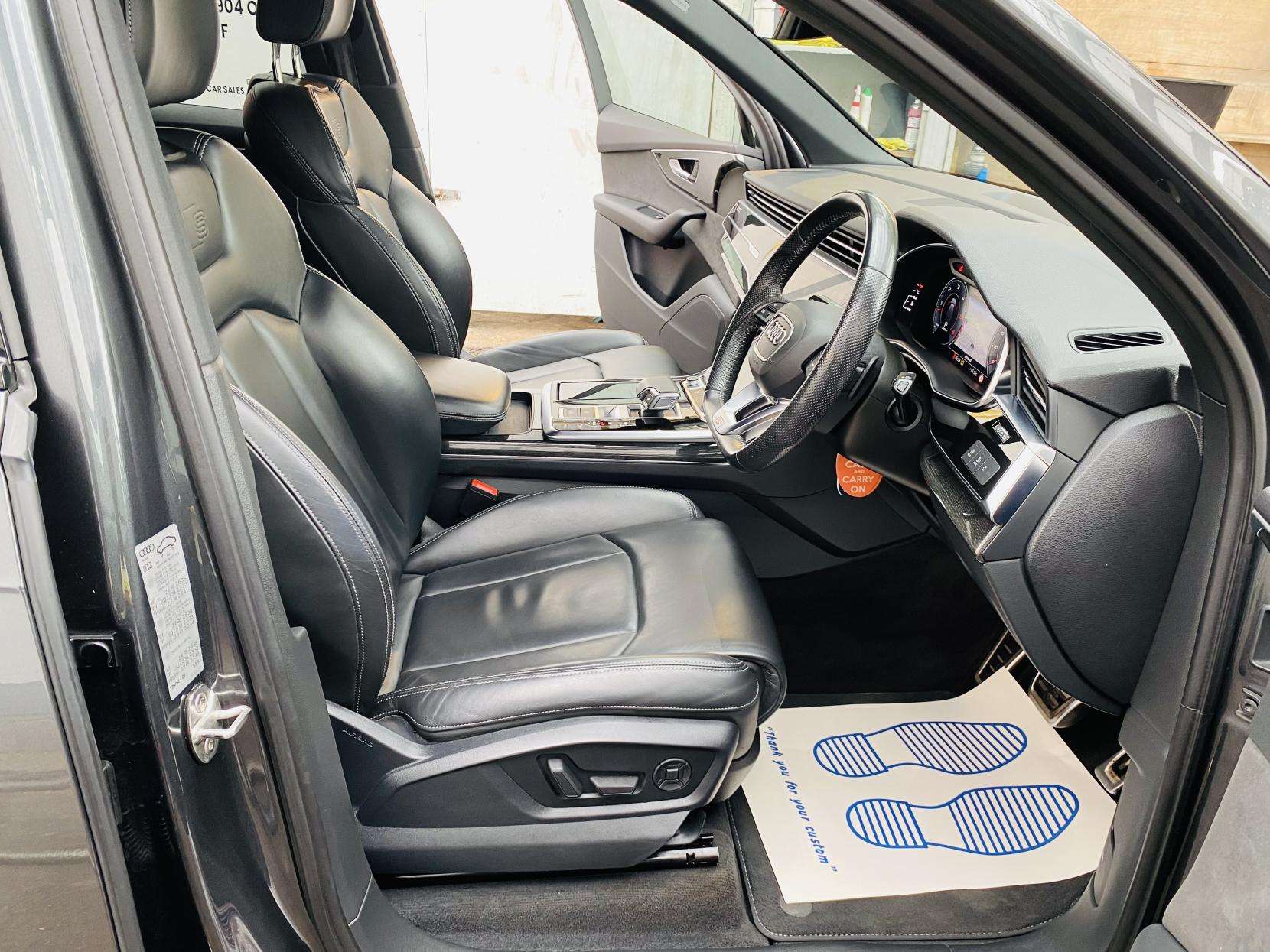 2020 AUDI Q7 2020 AUDI Q7