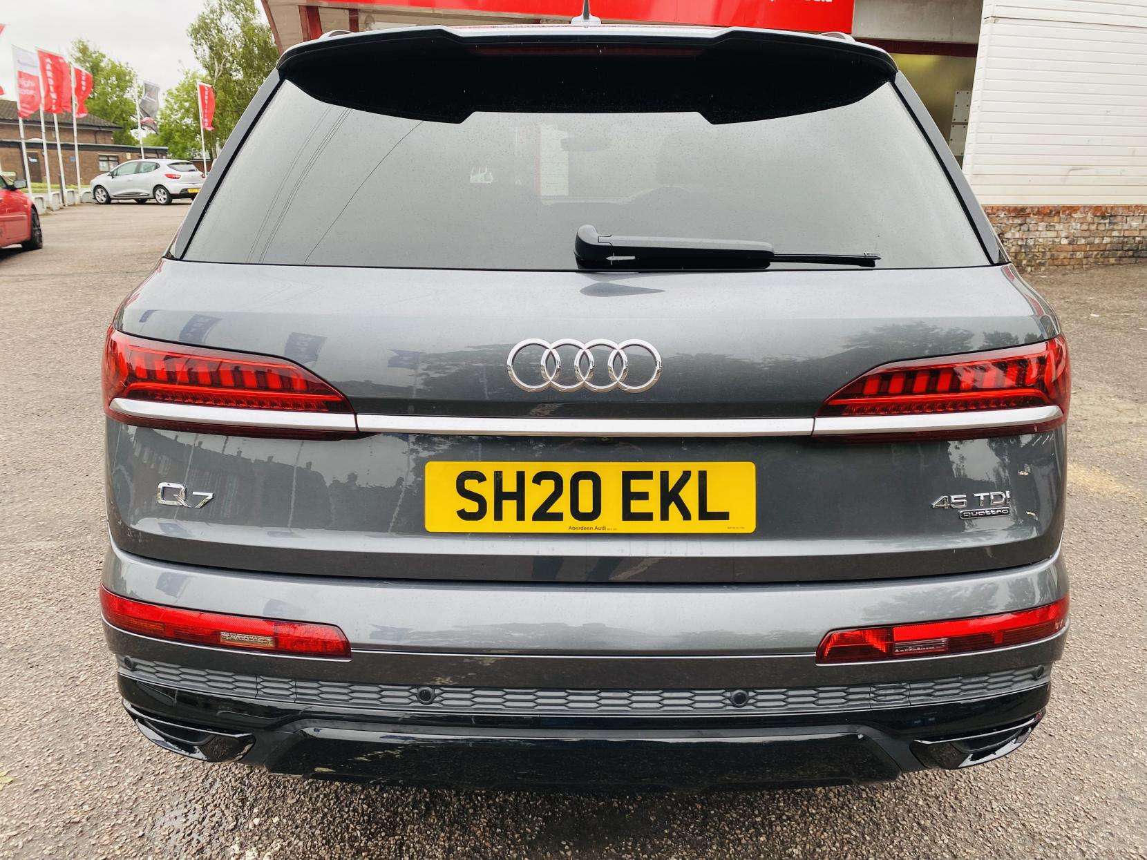 2020 AUDI Q7 2020 AUDI Q7