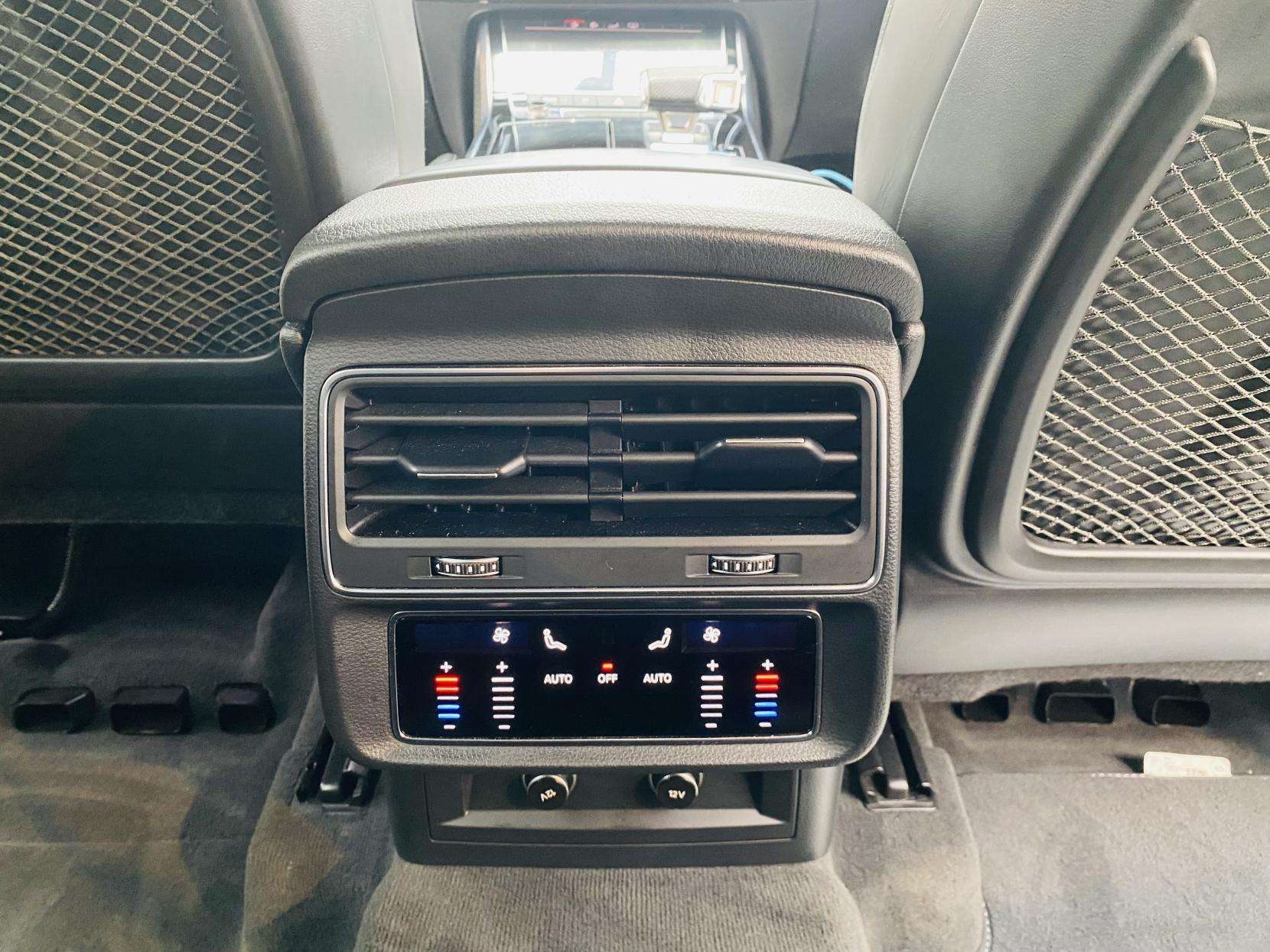 2020 AUDI Q7 2020 AUDI Q7