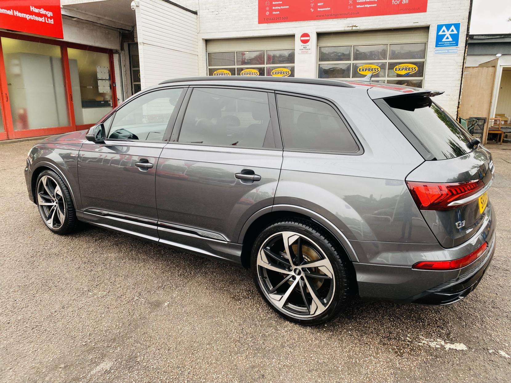 2020 AUDI Q7 2020 AUDI Q7