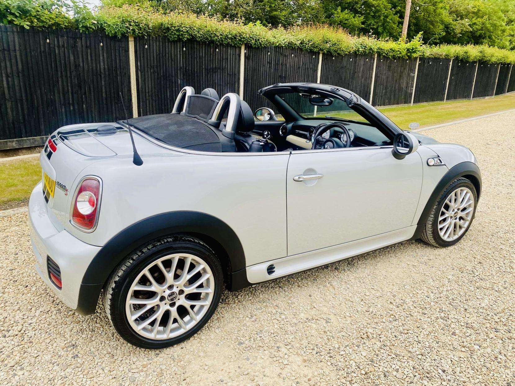 A 2012 MINI ROADSTER 1.6 Cooper S Convertible 2dr Petrol Manual Euro 5 (s/s) (184 ps) A 2012 MINI ROADSTER 1.6 Cooper S Convertible 2dr Petrol Manual Euro 5 (s/s) (184 ps)