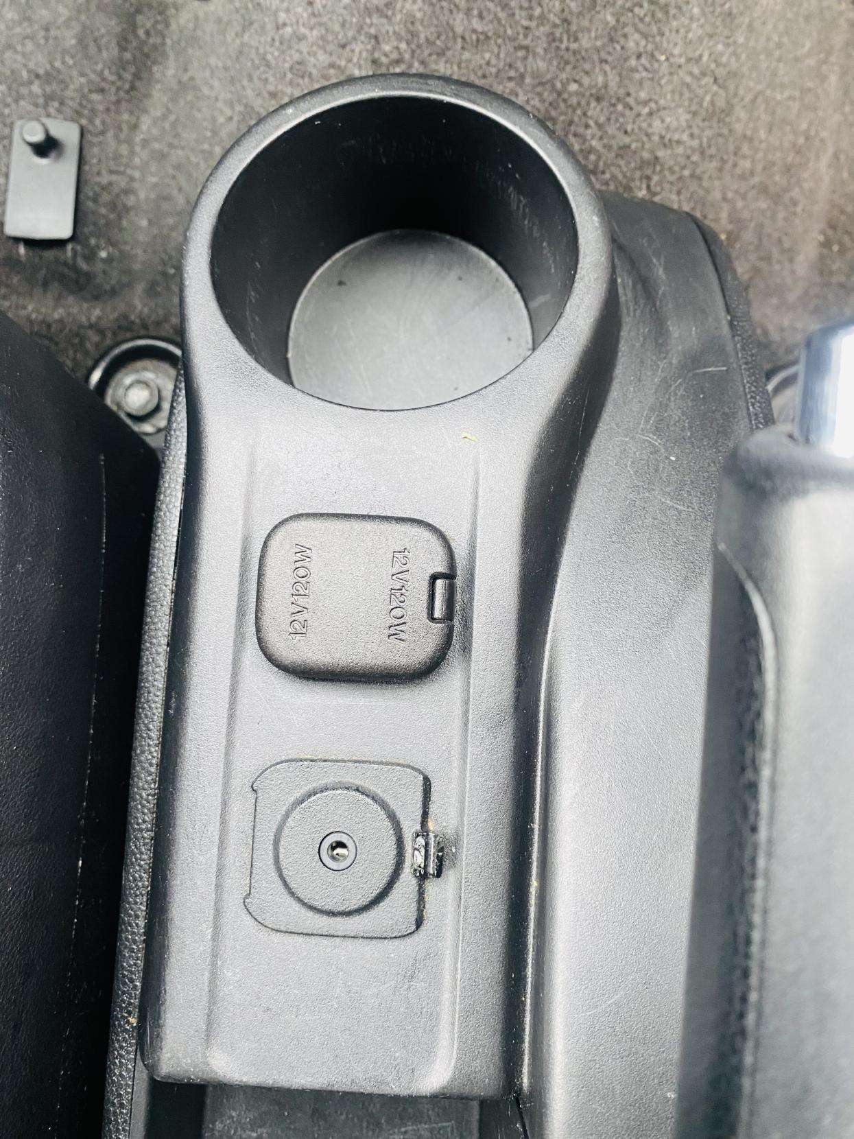 2010 MAZDA MAZDA2 2010 MAZDA MAZDA2