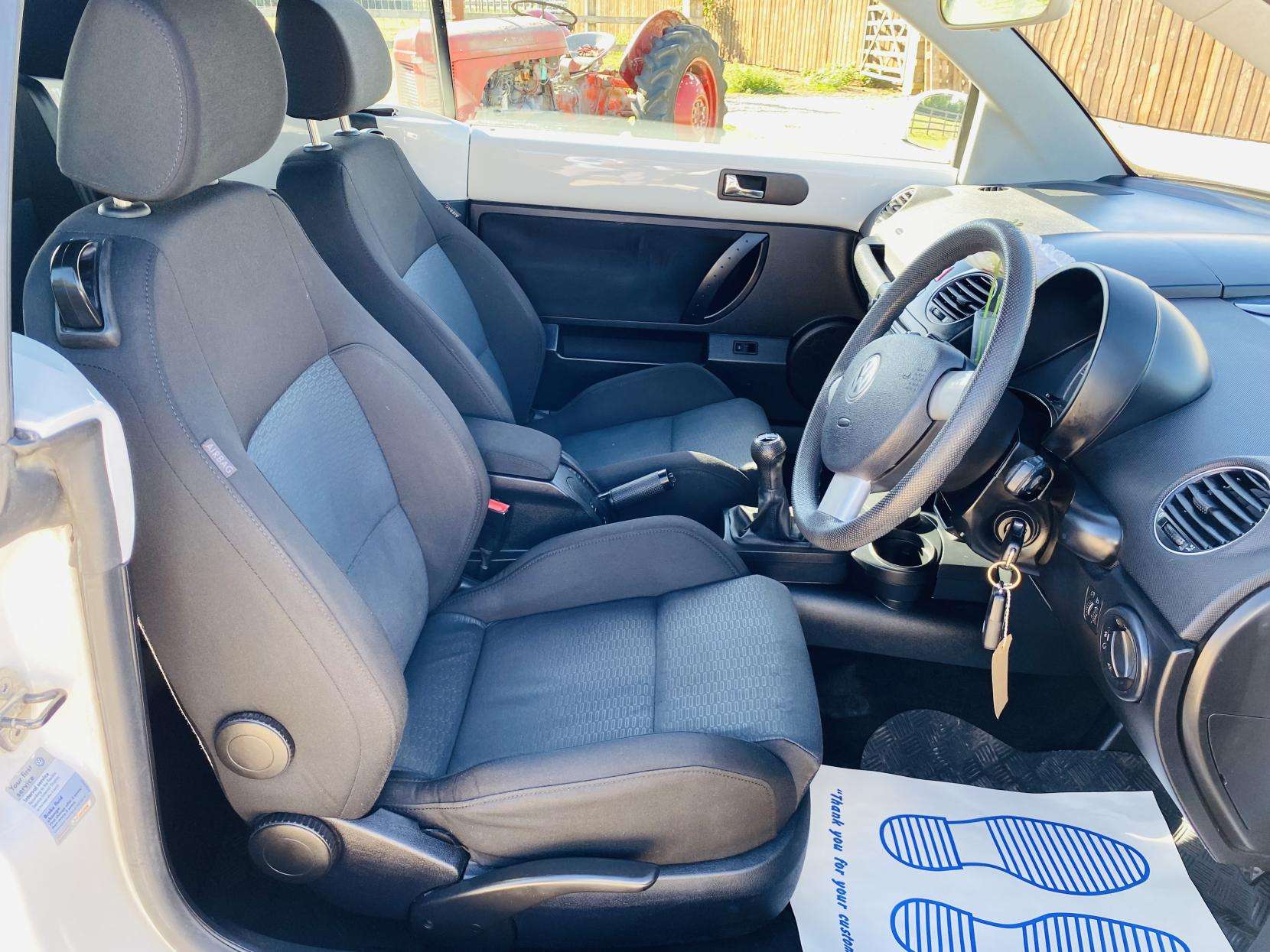 2009 VOLKSWAGEN BEETLE 2009 VOLKSWAGEN BEETLE