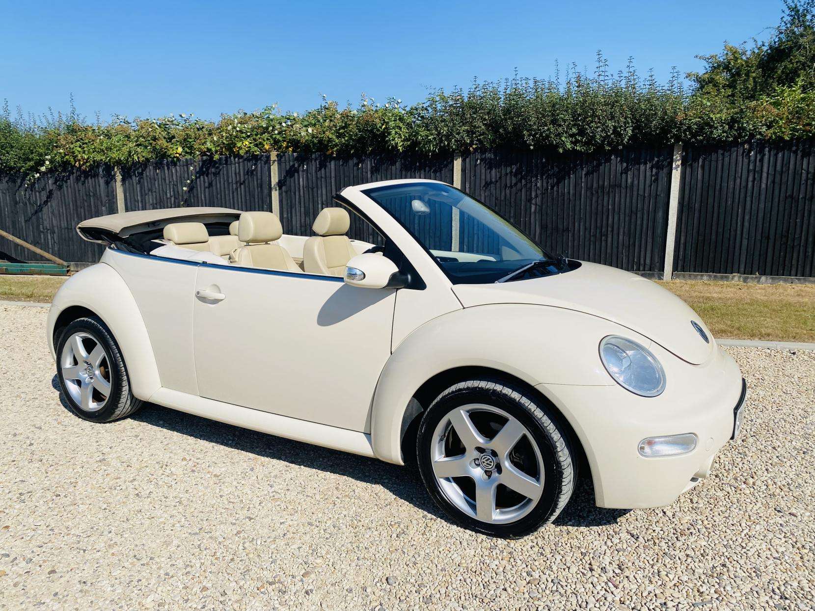 A 2005 VOLKSWAGEN BEETLE 1.8T Cabriolet 2dr Petrol Manual Euro 4 (150 ps) A 2005 VOLKSWAGEN BEETLE 1.8T Cabriolet 2dr Petrol Manual Euro 4 (150 ps)