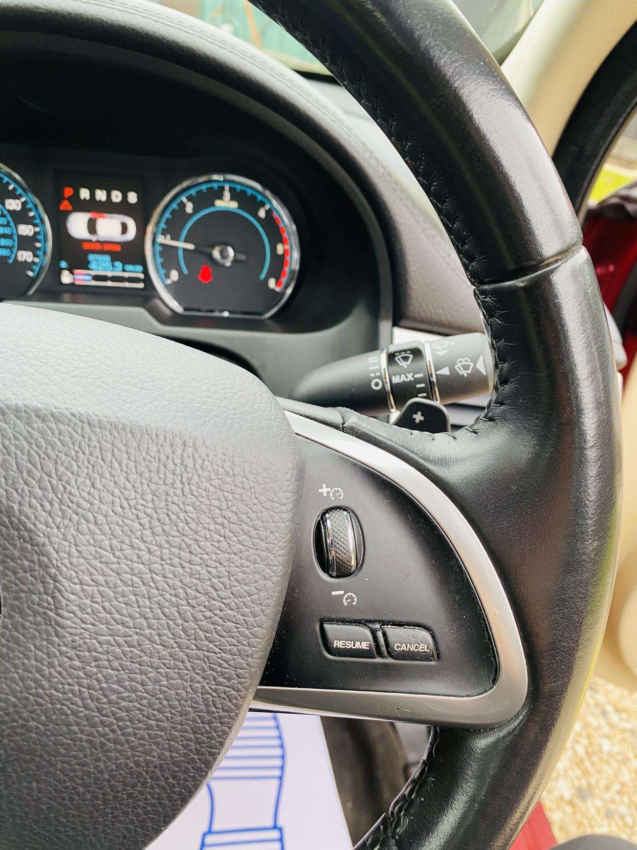 2013 JAGUAR XF 2013 JAGUAR XF