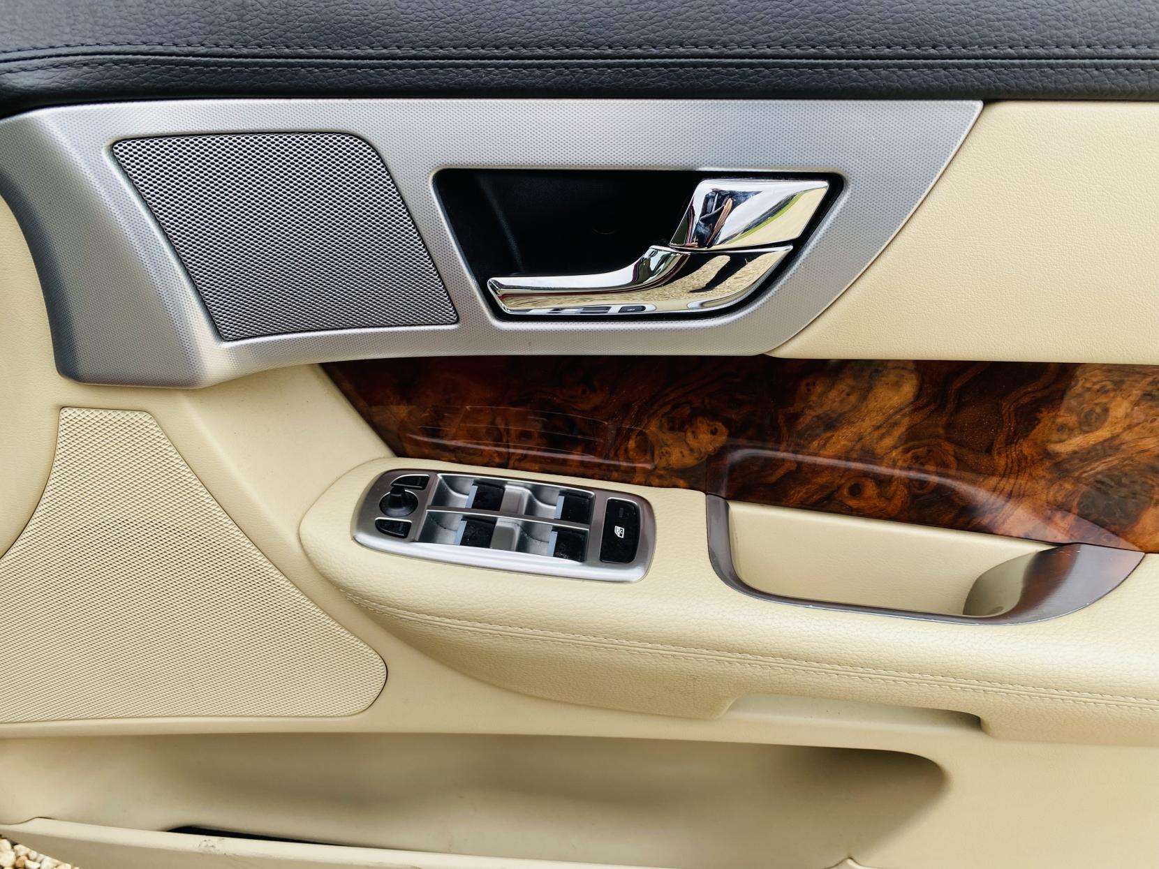 2013 JAGUAR XF 2013 JAGUAR XF