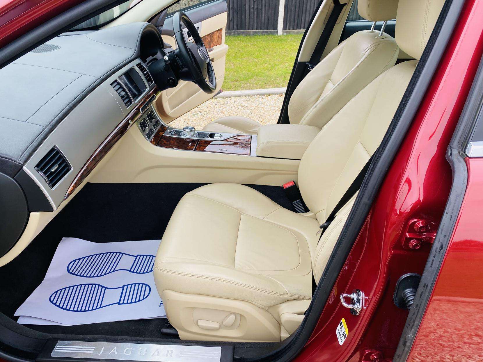 2013 JAGUAR XF 2013 JAGUAR XF