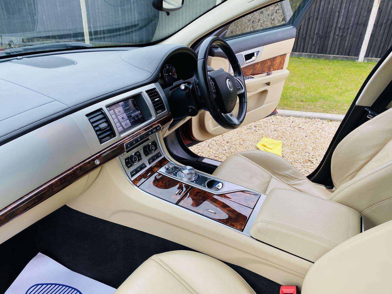 2013 JAGUAR XF 2013 JAGUAR XF