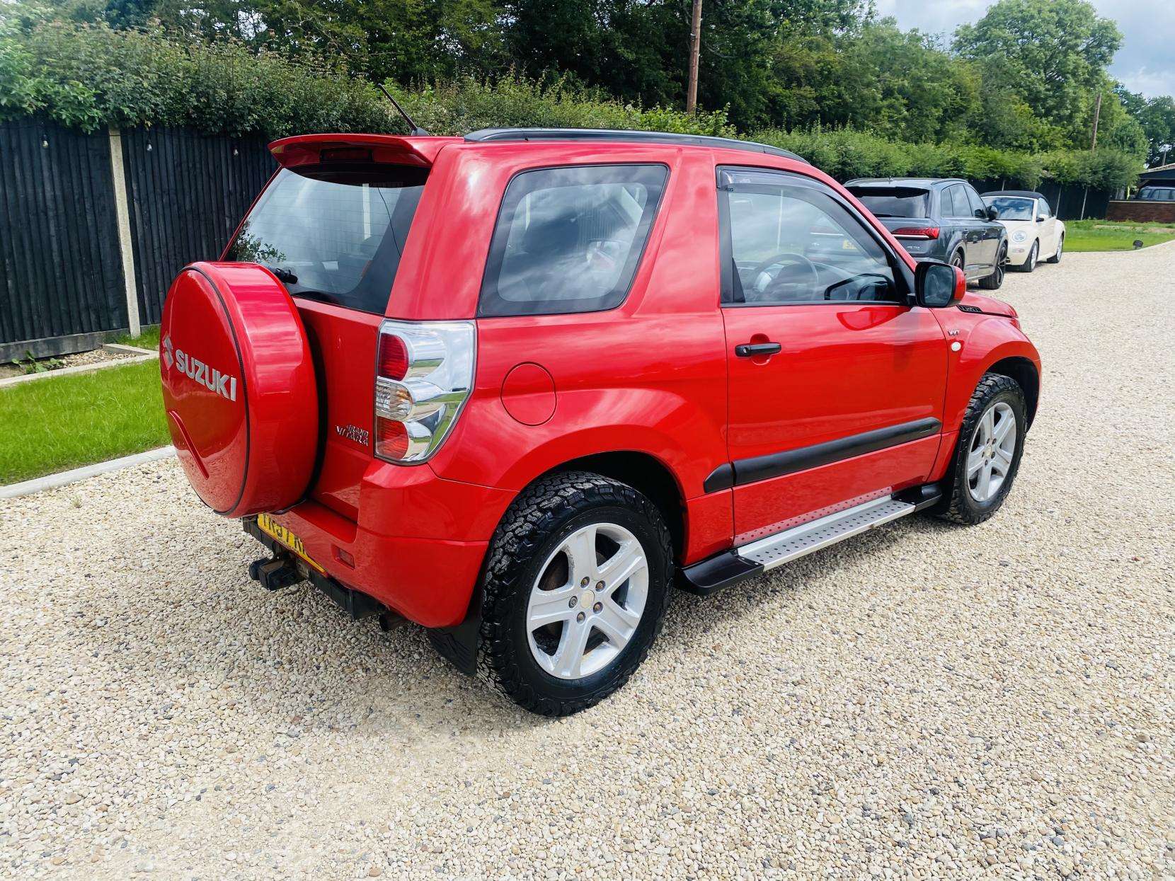 A 2007 SUZUKI GRAND VITARA 1.6 VVT + SUV 3dr Petrol Manual 4WD Euro 4 (106 ps) A 2007 SUZUKI GRAND VITARA 1.6 VVT + SUV 3dr Petrol Manual 4WD Euro 4 (106 ps)