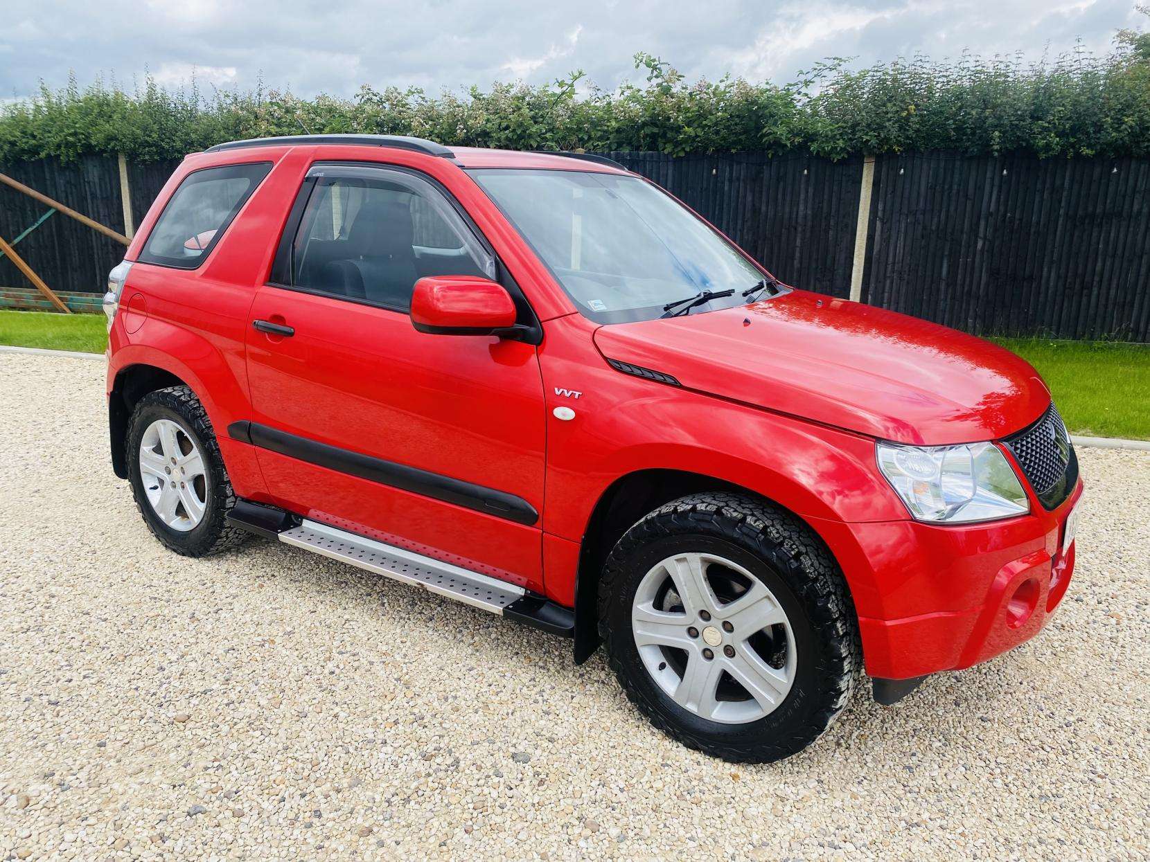 A 2007 SUZUKI GRAND VITARA 1.6 VVT + SUV 3dr Petrol Manual 4WD Euro 4 (106 ps) A 2007 SUZUKI GRAND VITARA 1.6 VVT + SUV 3dr Petrol Manual 4WD Euro 4 (106 ps)