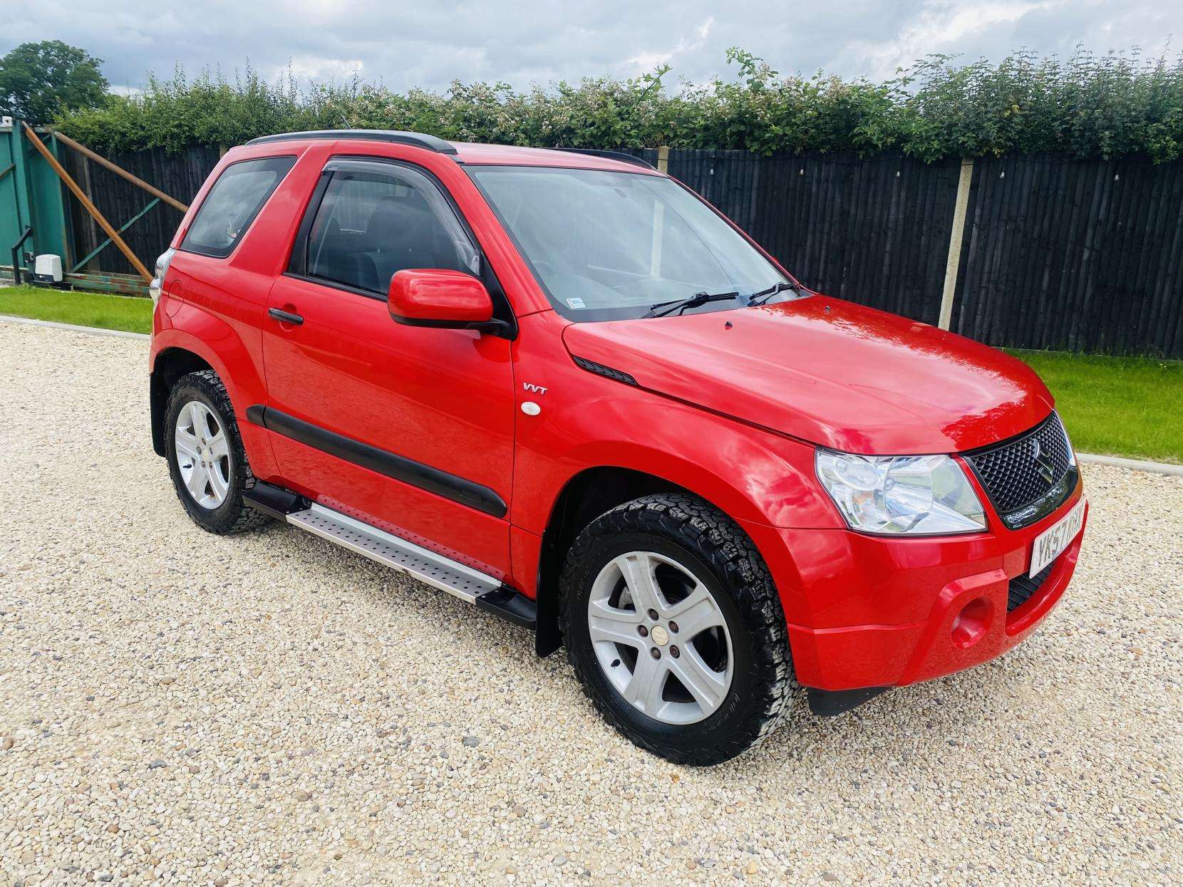 A 2007 SUZUKI GRAND VITARA 1.6 VVT + SUV 3dr Petrol Manual 4WD Euro 4 (106 ps) A 2007 SUZUKI GRAND VITARA 1.6 VVT + SUV 3dr Petrol Manual 4WD Euro 4 (106 ps)