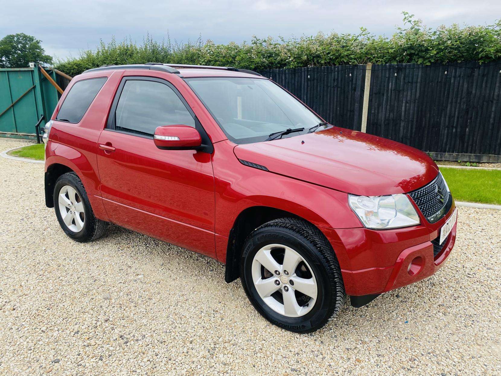 A 2012 SUZUKI GRAND VITARA 1.6 VVT SZ4 SUV 3dr Petrol Manual 4WD Euro 5 (106 ps) A 2012 SUZUKI GRAND VITARA 1.6 VVT SZ4 SUV 3dr Petrol Manual 4WD Euro 5 (106 ps)