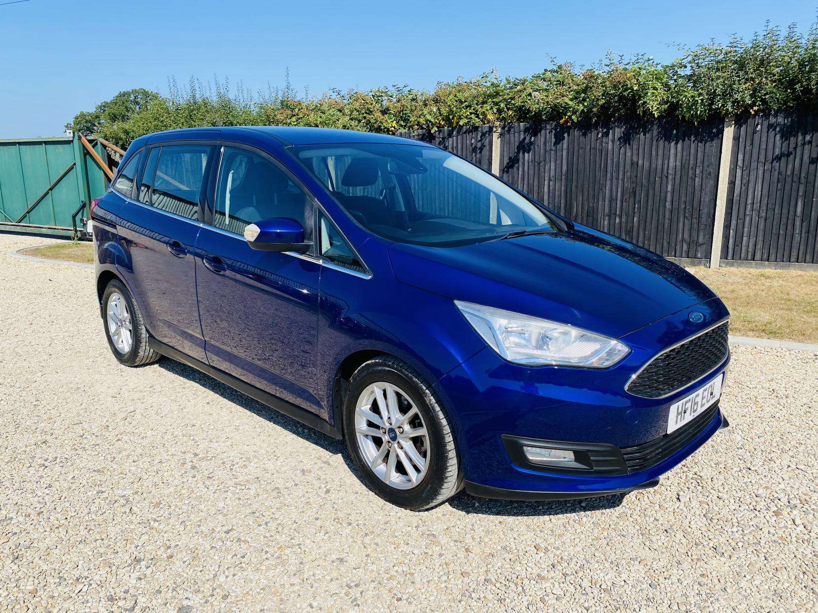 A 2016 FORD GRAND C-MAX 1.5 TDCi Zetec MPV 5dr Diesel Powershift Euro 6 (s/s) (120 ps) A 2016 FORD GRAND C-MAX 1.5 TDCi Zetec MPV 5dr Diesel Powershift Euro 6 (s/s) (120 ps)