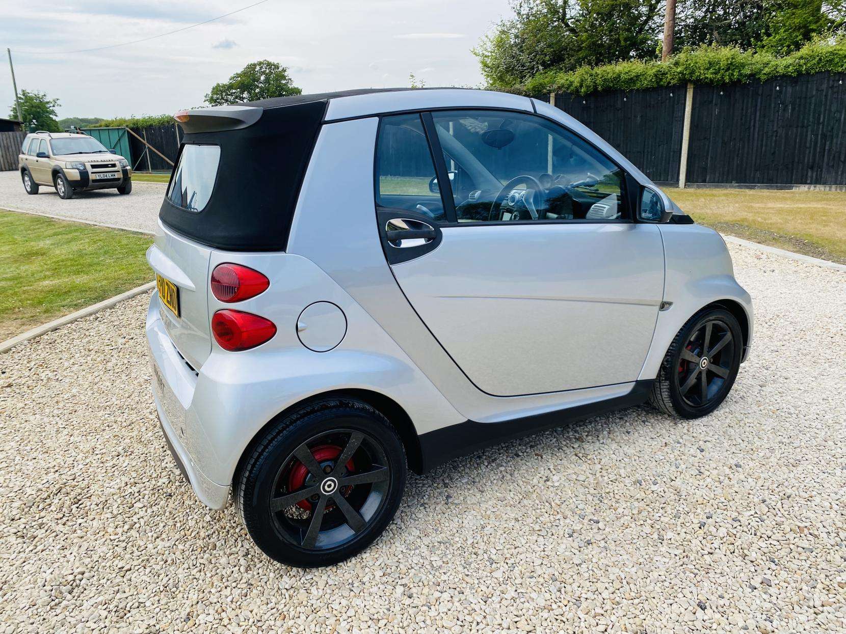 A 2010 SMART FORTWO 1.0 MHD Pulse Cabriolet 2dr Petrol SoftTouch Euro 5 (s/s) (71 bhp) A 2010 SMART FORTWO 1.0 MHD Pulse Cabriolet 2dr Petrol SoftTouch Euro 5 (s/s) (71 bhp)